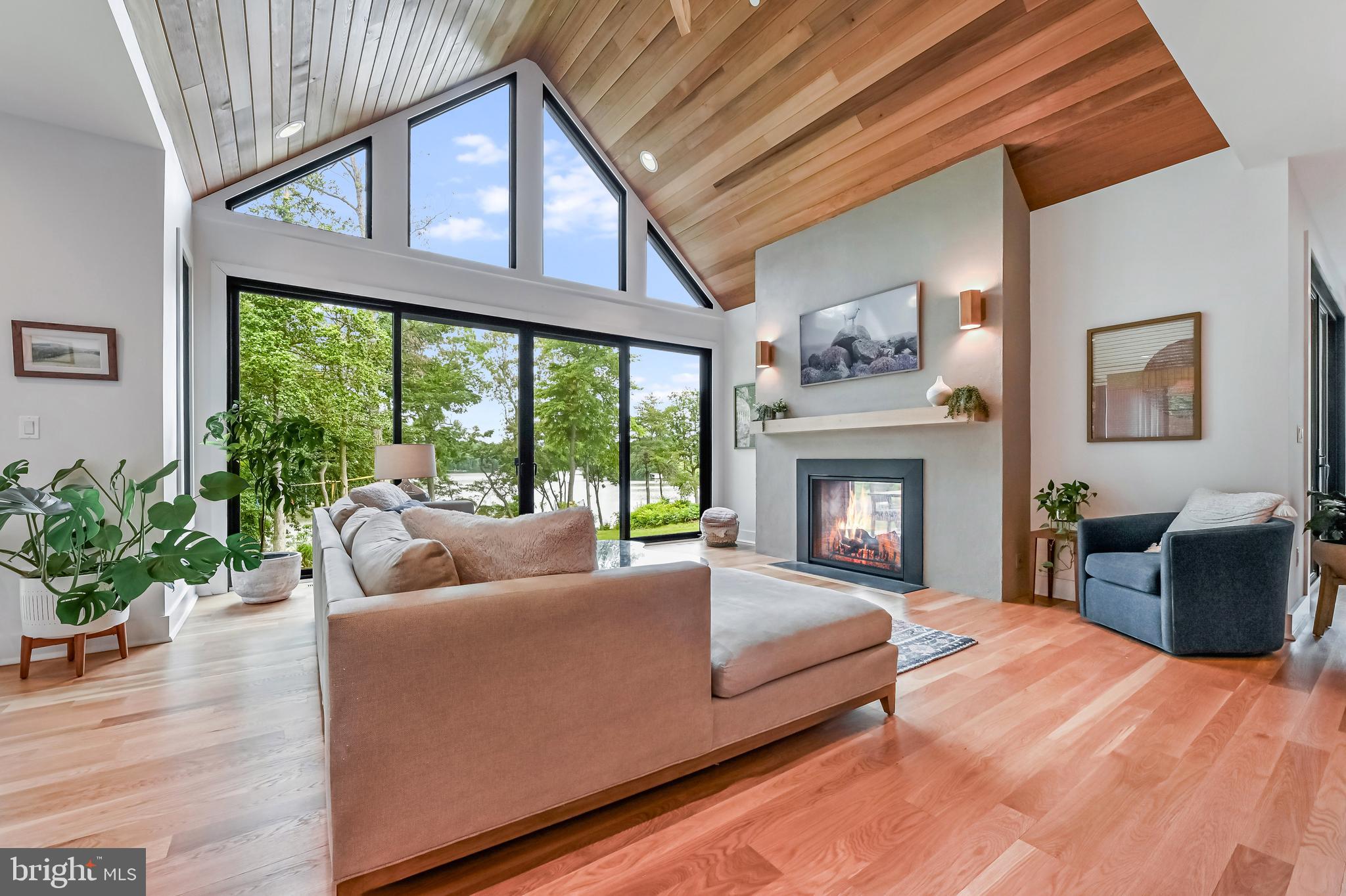 SOUTHDOWN SHORES - Residential