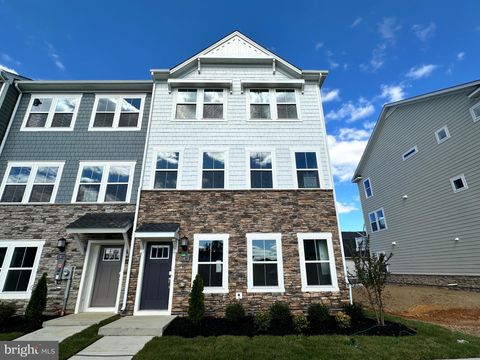 10584 ROUNDSTONE LN WHITE PLAINS MD 20695