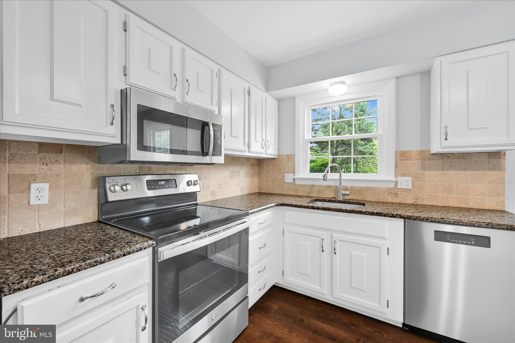 CAMBRIDGE VILLAGE - Residential