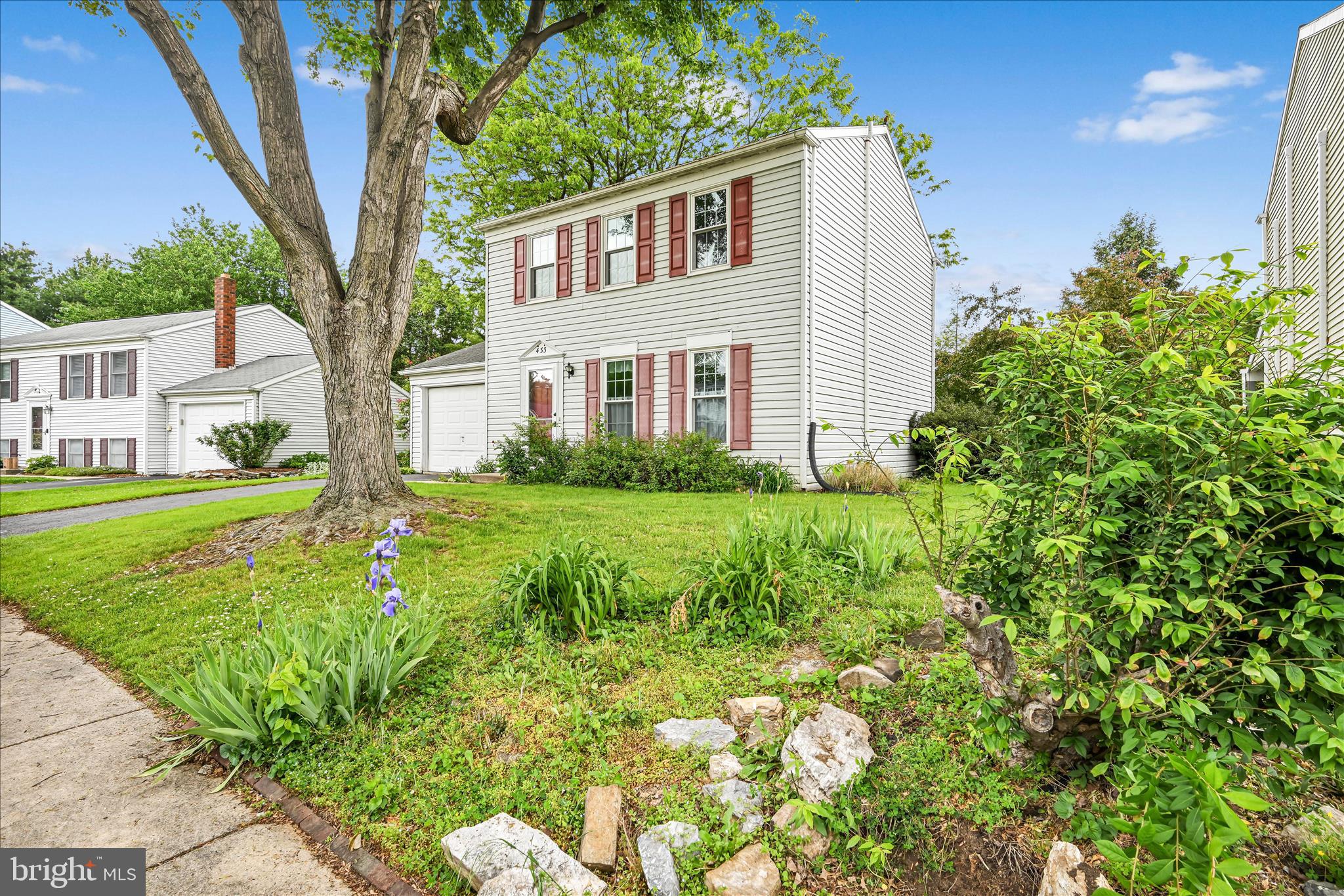 CAMBRIDGE VILLAGE - Residential