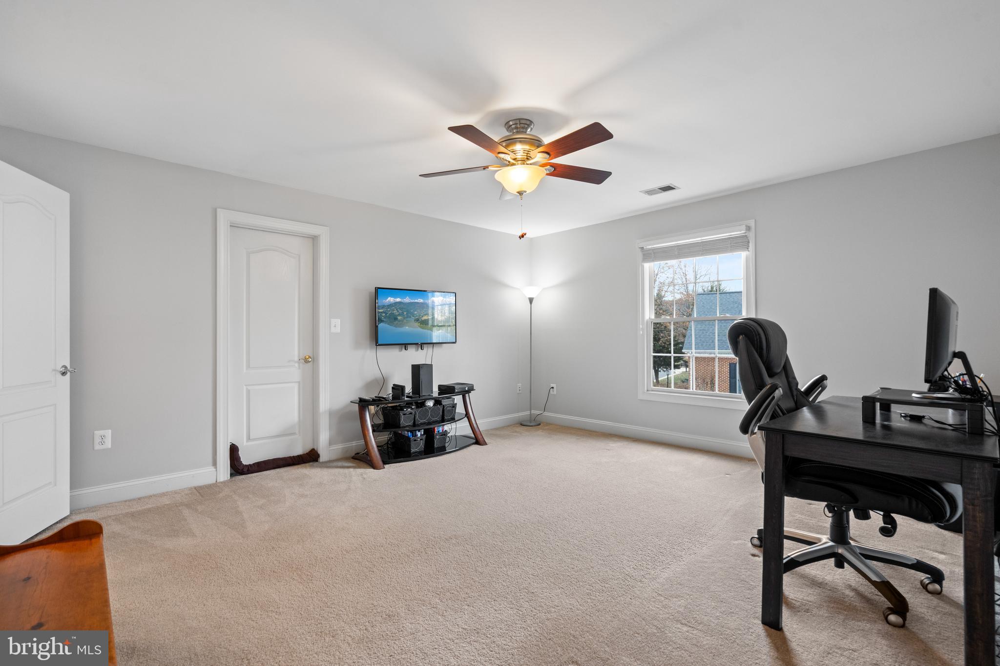 POLAND - Residential