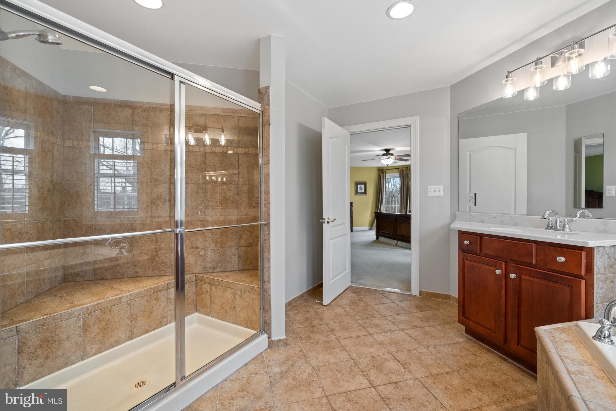 POLAND - Residential