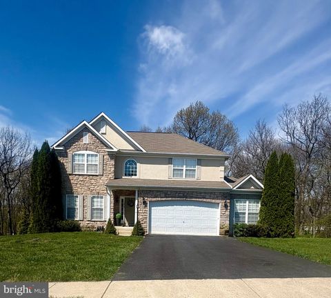 1015 NUGENT WAY YORK PA 17402