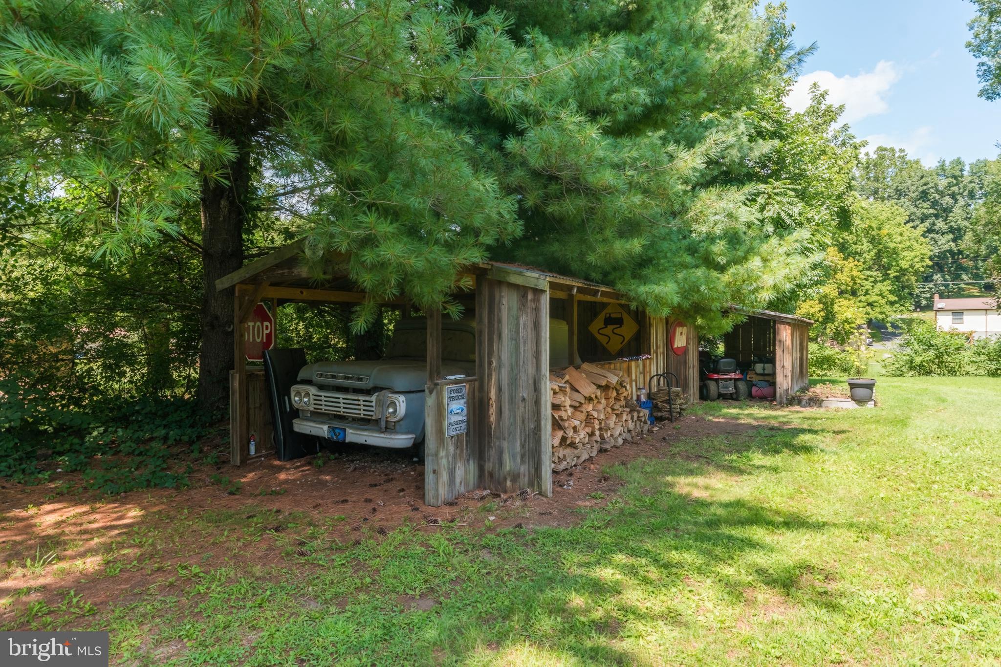 POTOMAC HEIGHTS - Residential