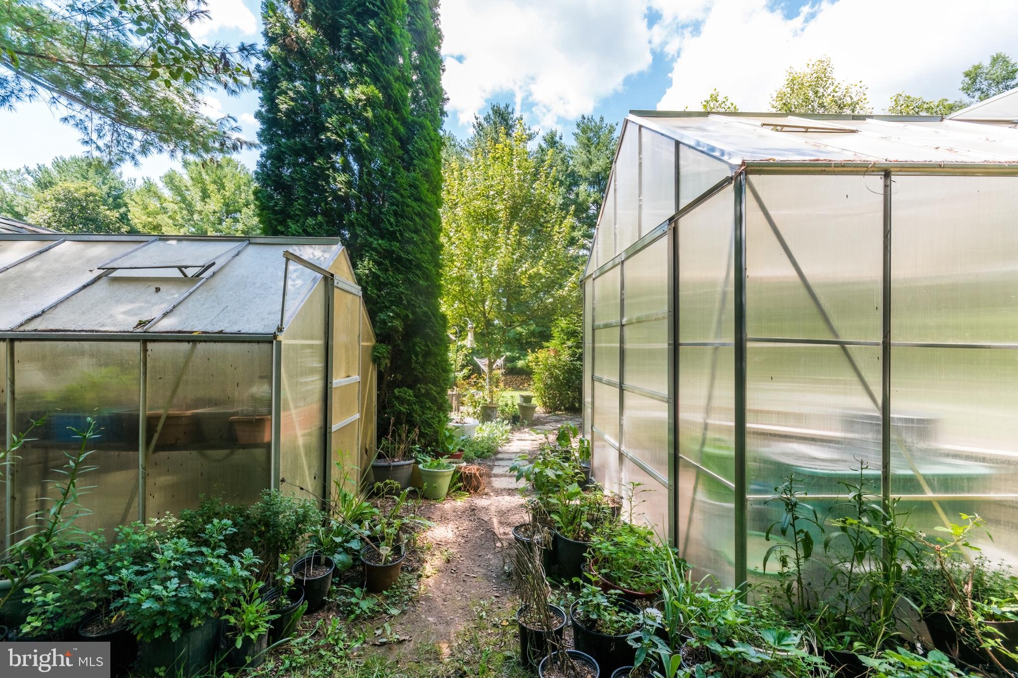 POTOMAC HEIGHTS - Residential