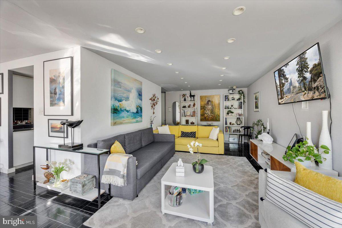 WYNNEFIELD HEIGHTS - Residential