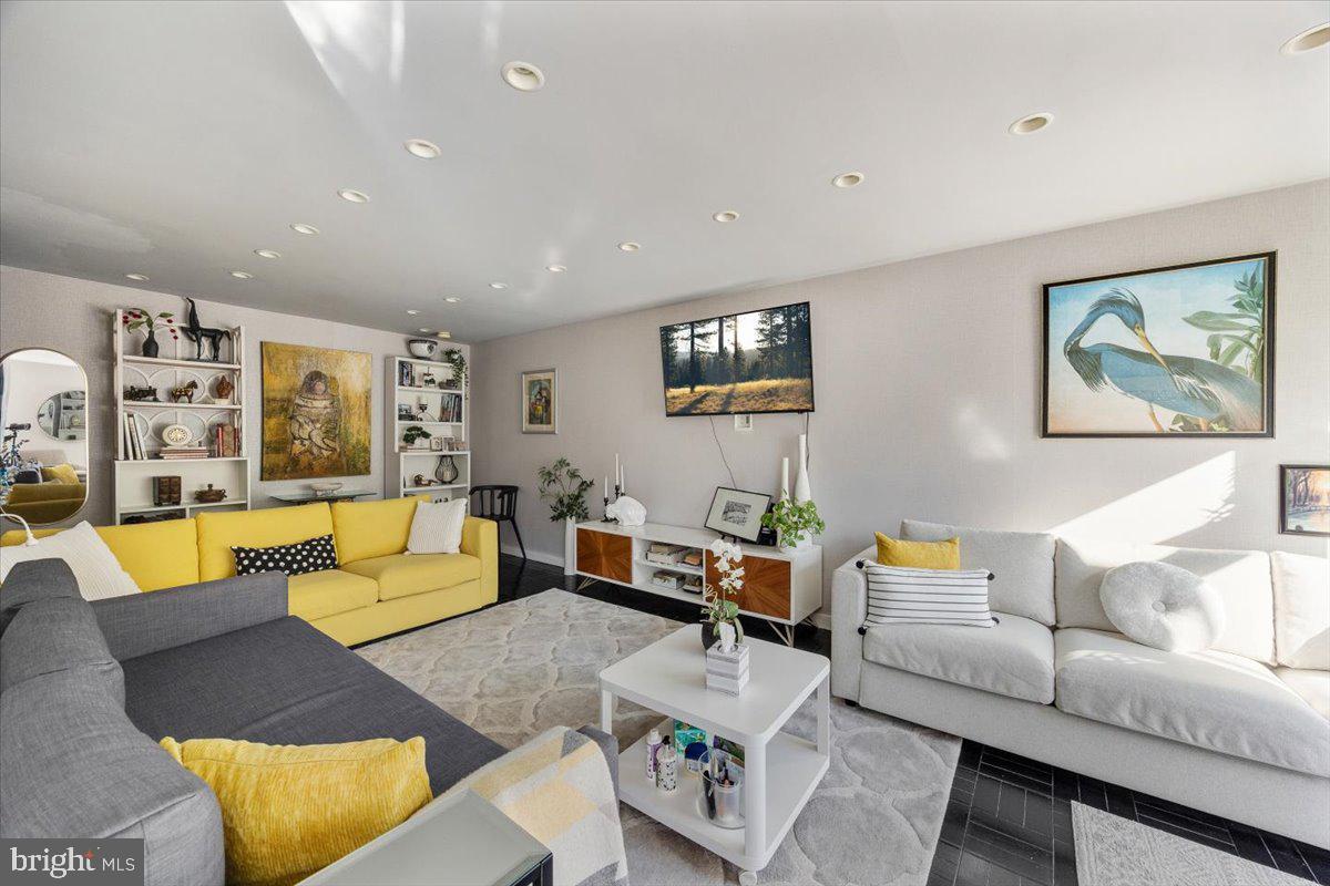 WYNNEFIELD HEIGHTS - Residential