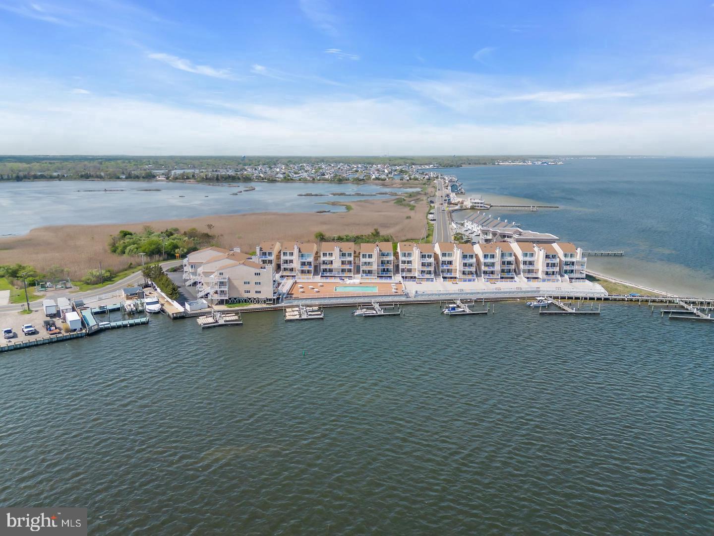 401 BAY SHORE DRIVE 8B