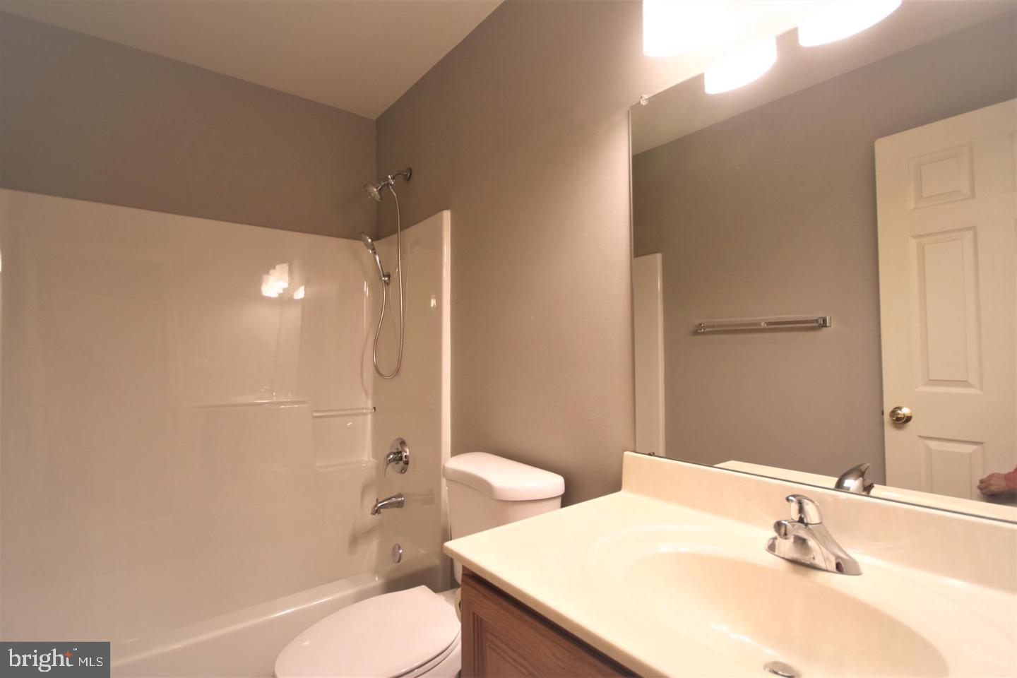 VERNON COURT - Residential