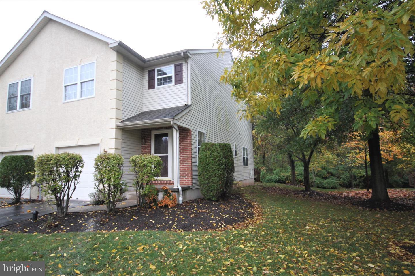 VERNON COURT - Residential