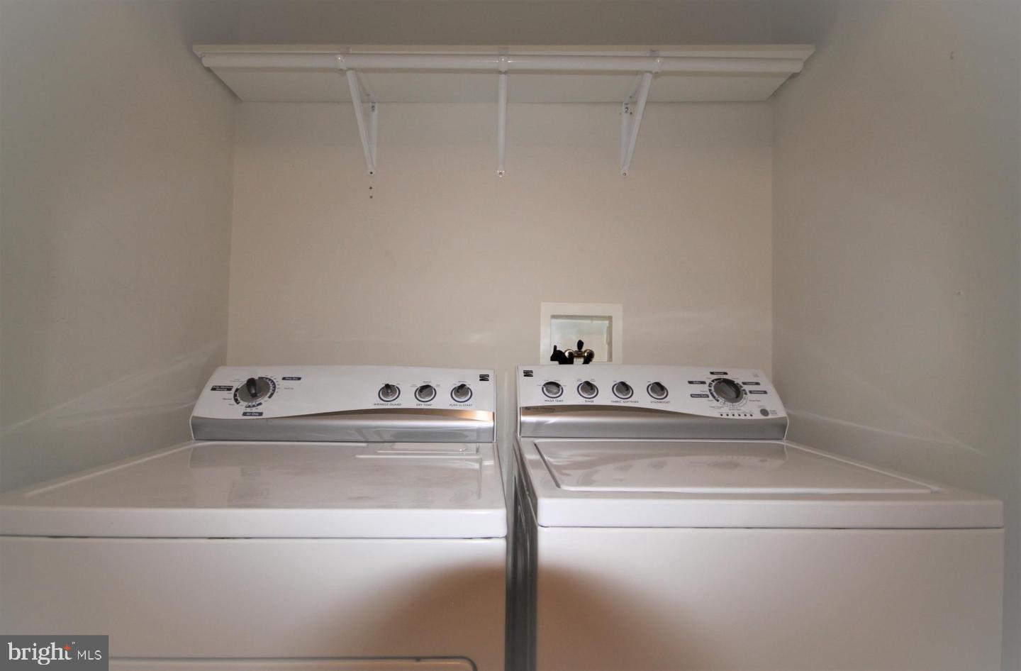 VERNON COURT - Residential