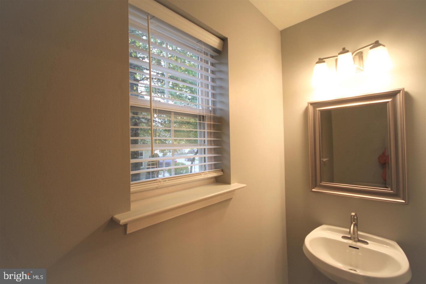 VERNON COURT - Residential