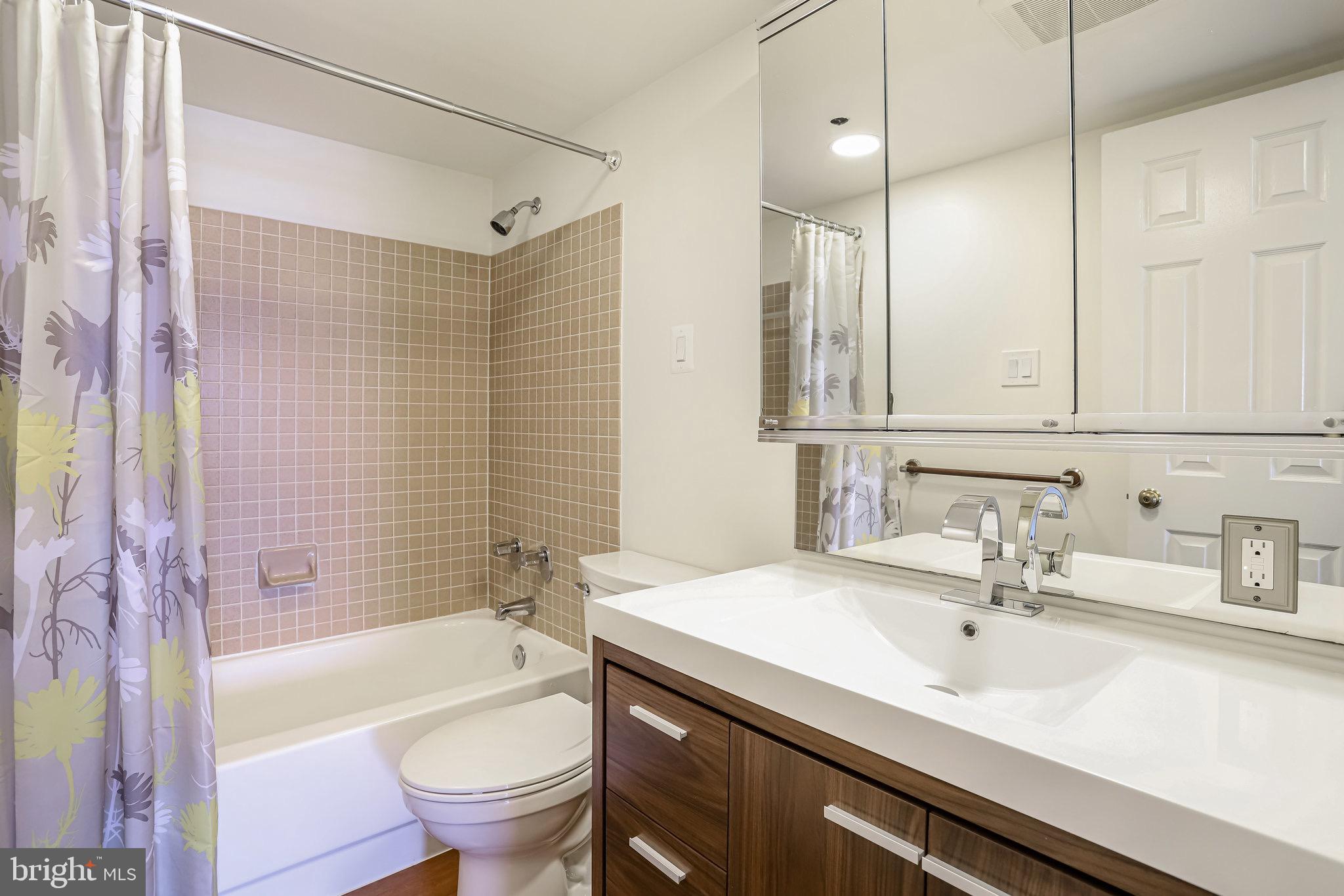 WOODBURY HEIGHTS - Residential Lease