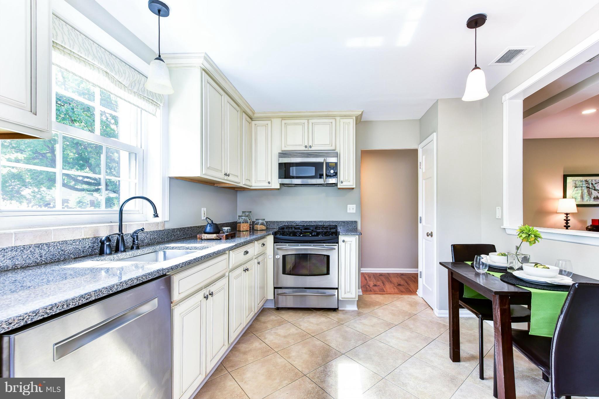 WARWICK VILLAGE - Residential