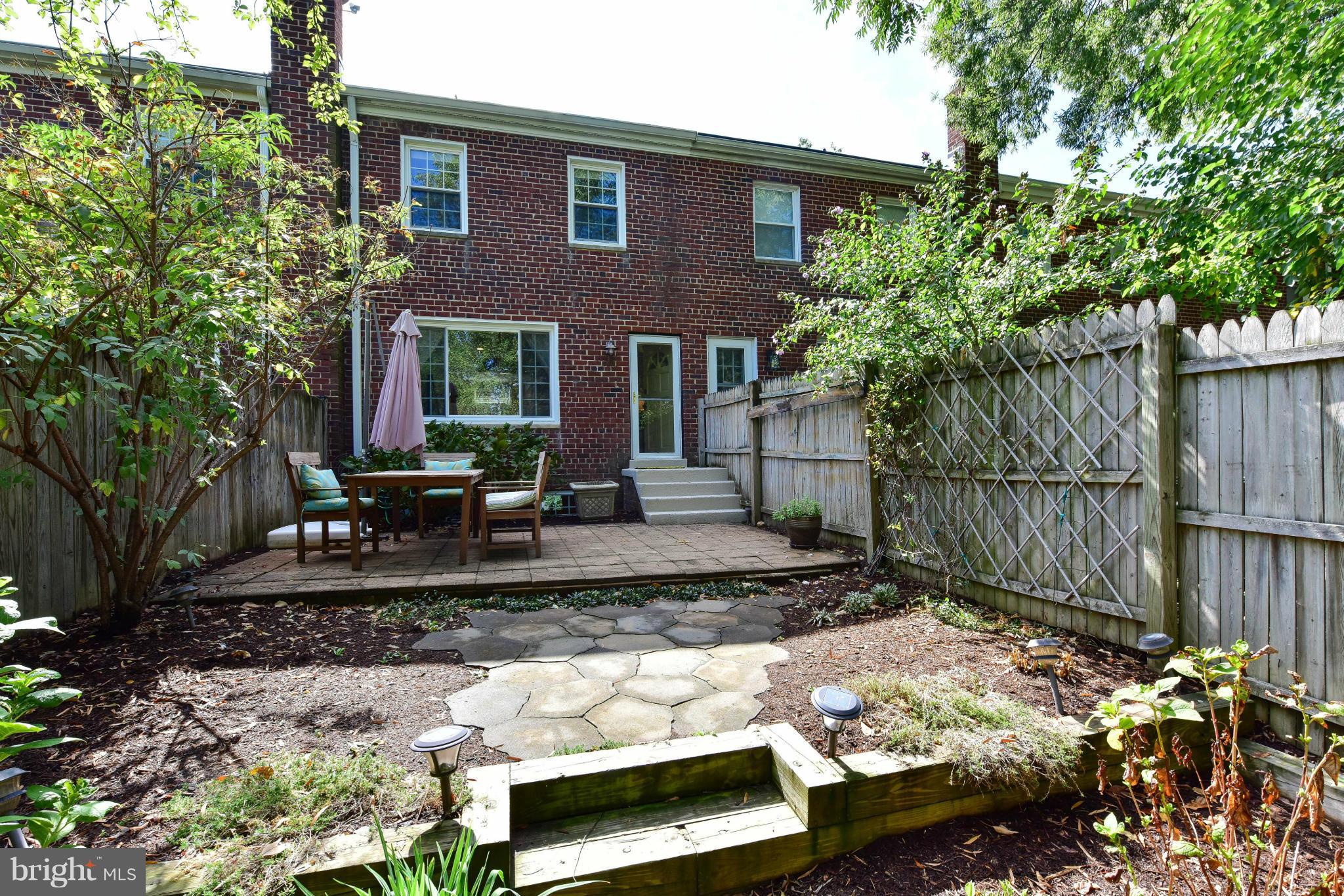 WARWICK VILLAGE - Residential