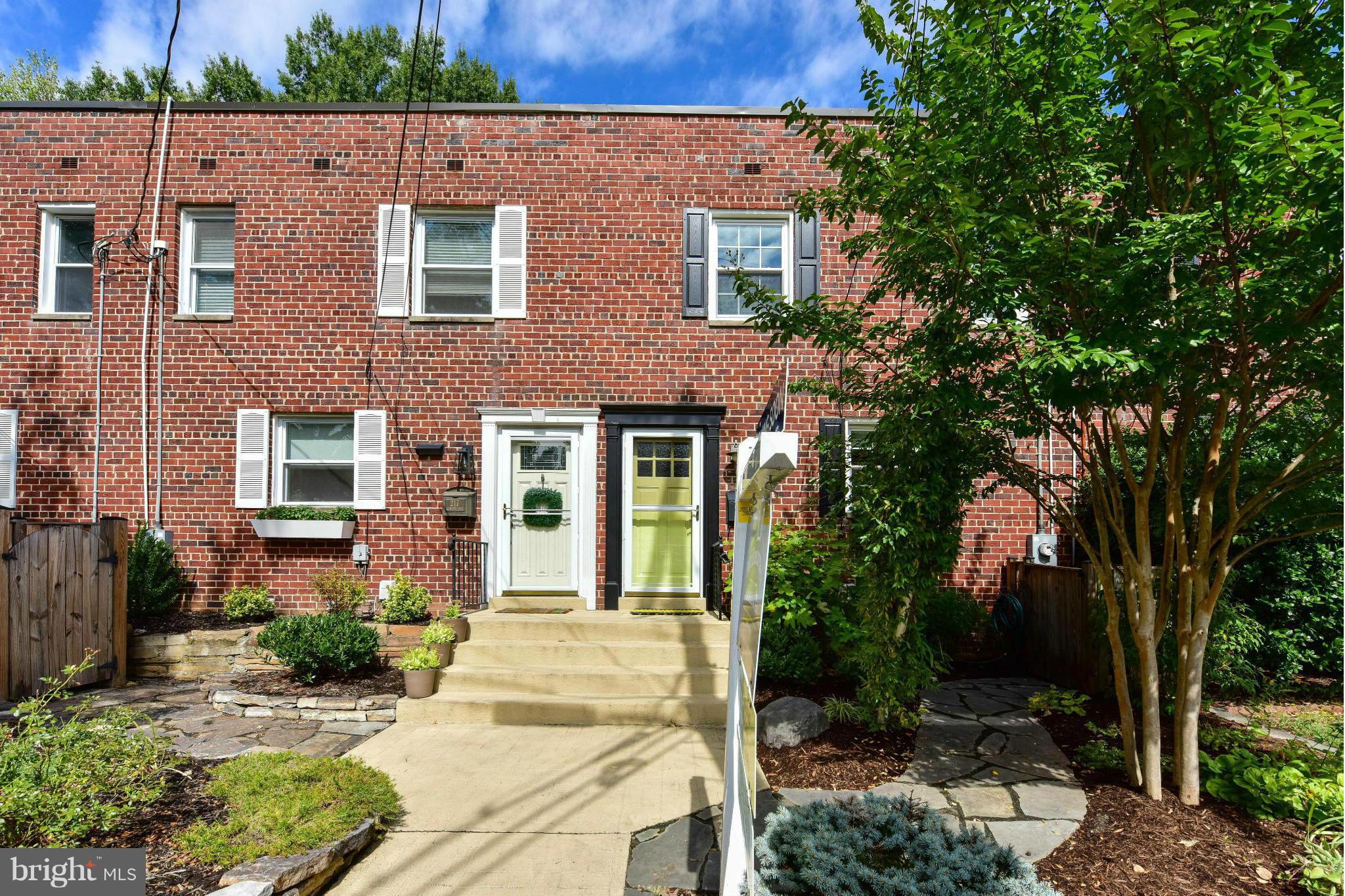 WARWICK VILLAGE - Residential