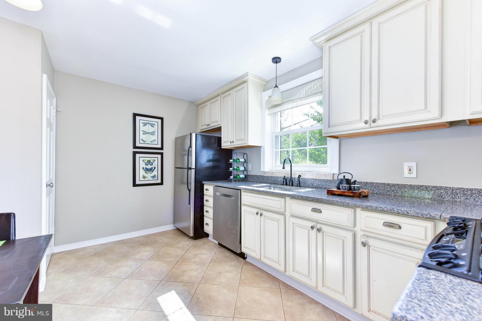 WARWICK VILLAGE - Residential