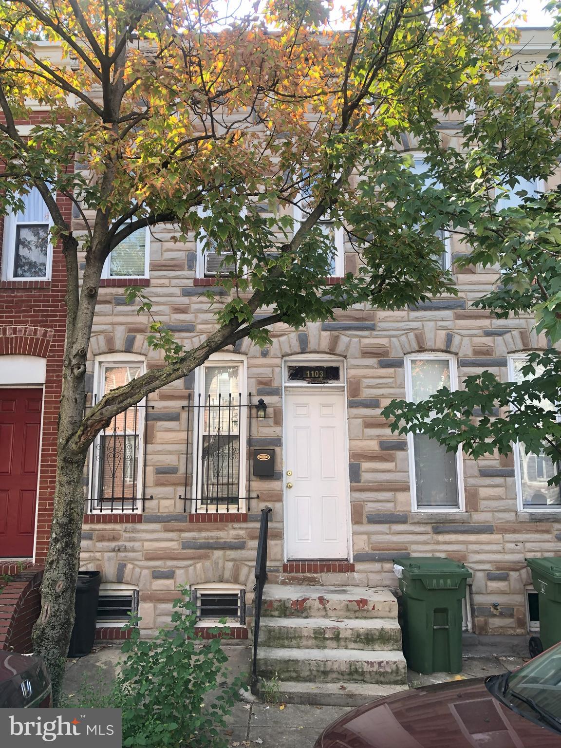Currently tenant occupied on a M2M lease. Excellent tenant history and has occupied the property for 6+yrs. Tenant wishes to stay. Great investment opportunity!