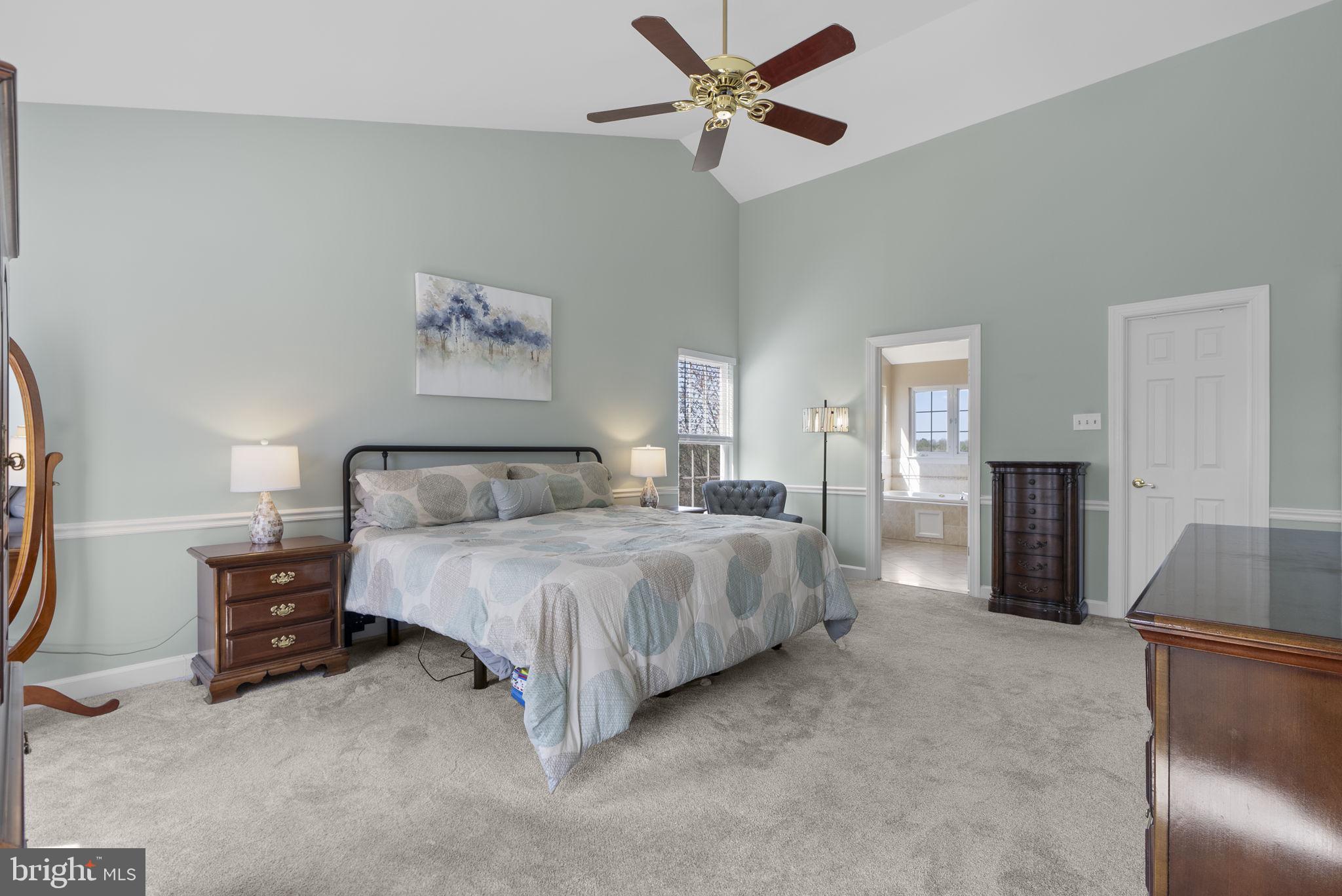 WINDSOR KNOLLS - Residential