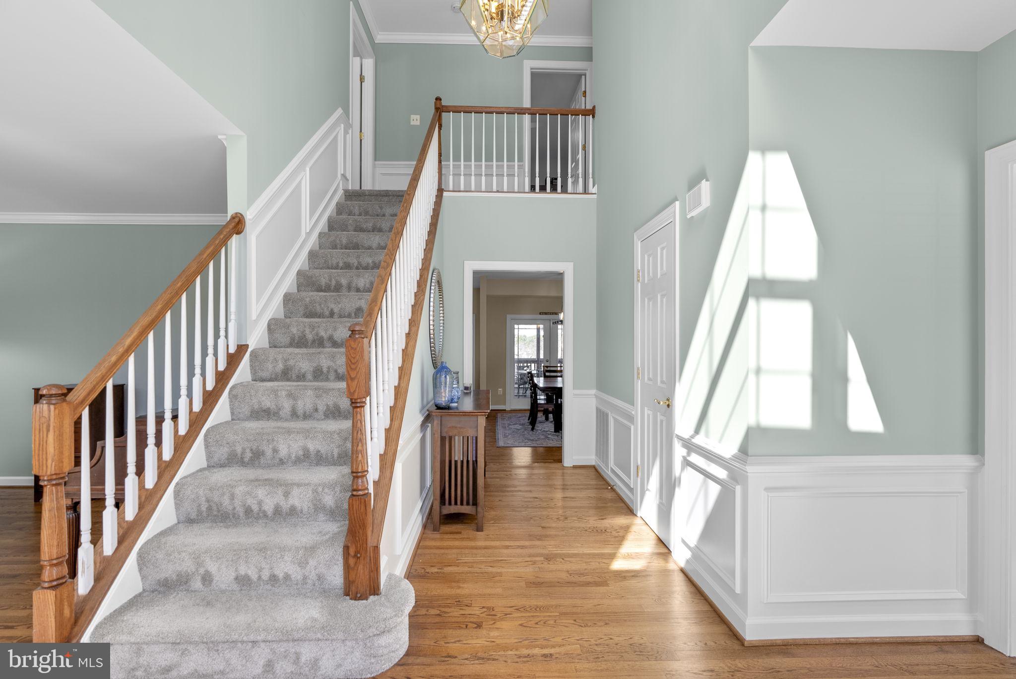 WINDSOR KNOLLS - Residential