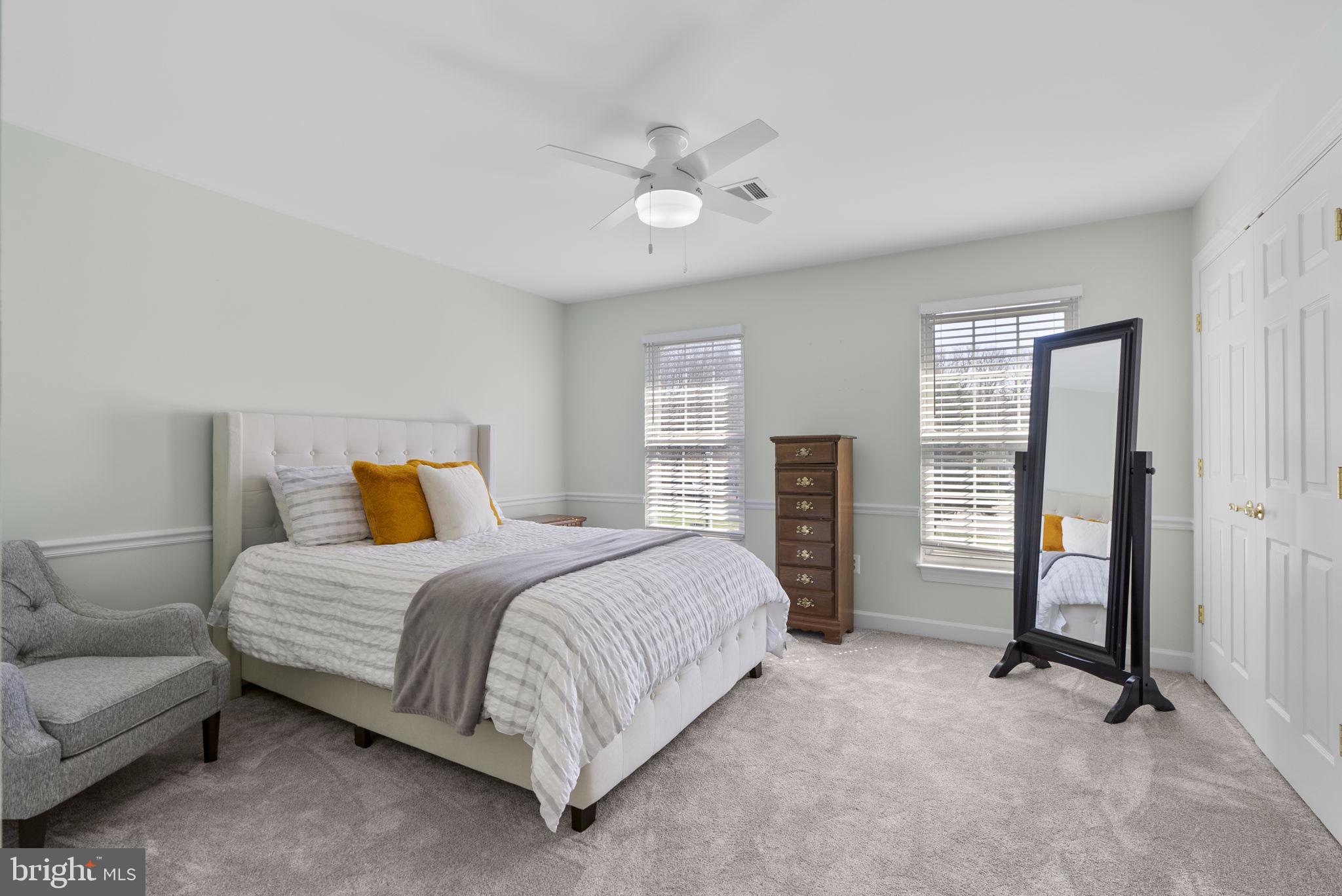 WINDSOR KNOLLS - Residential