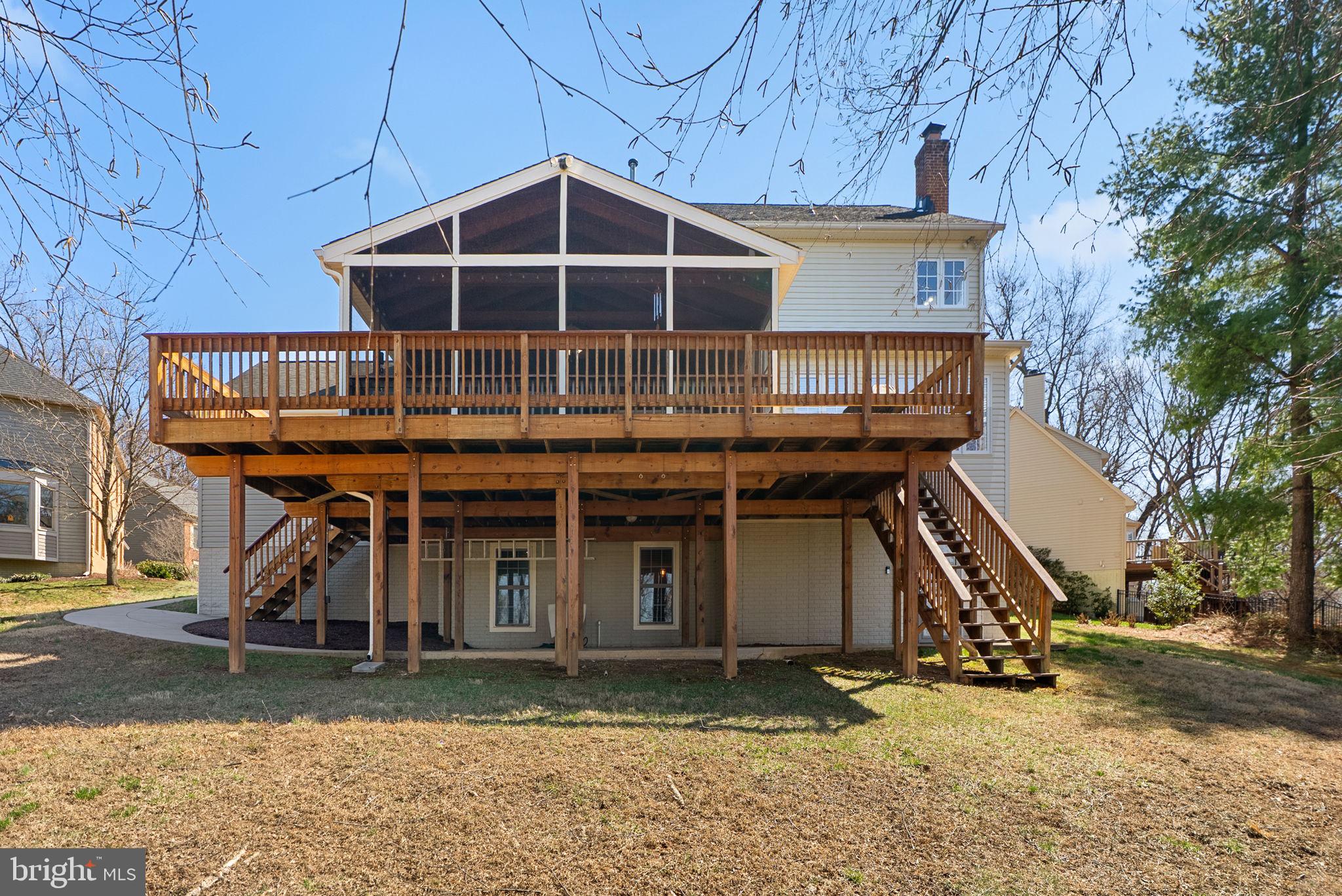 WINDSOR KNOLLS - Residential