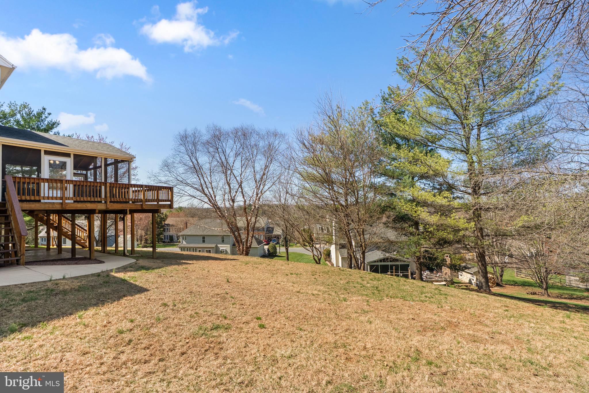 WINDSOR KNOLLS - Residential