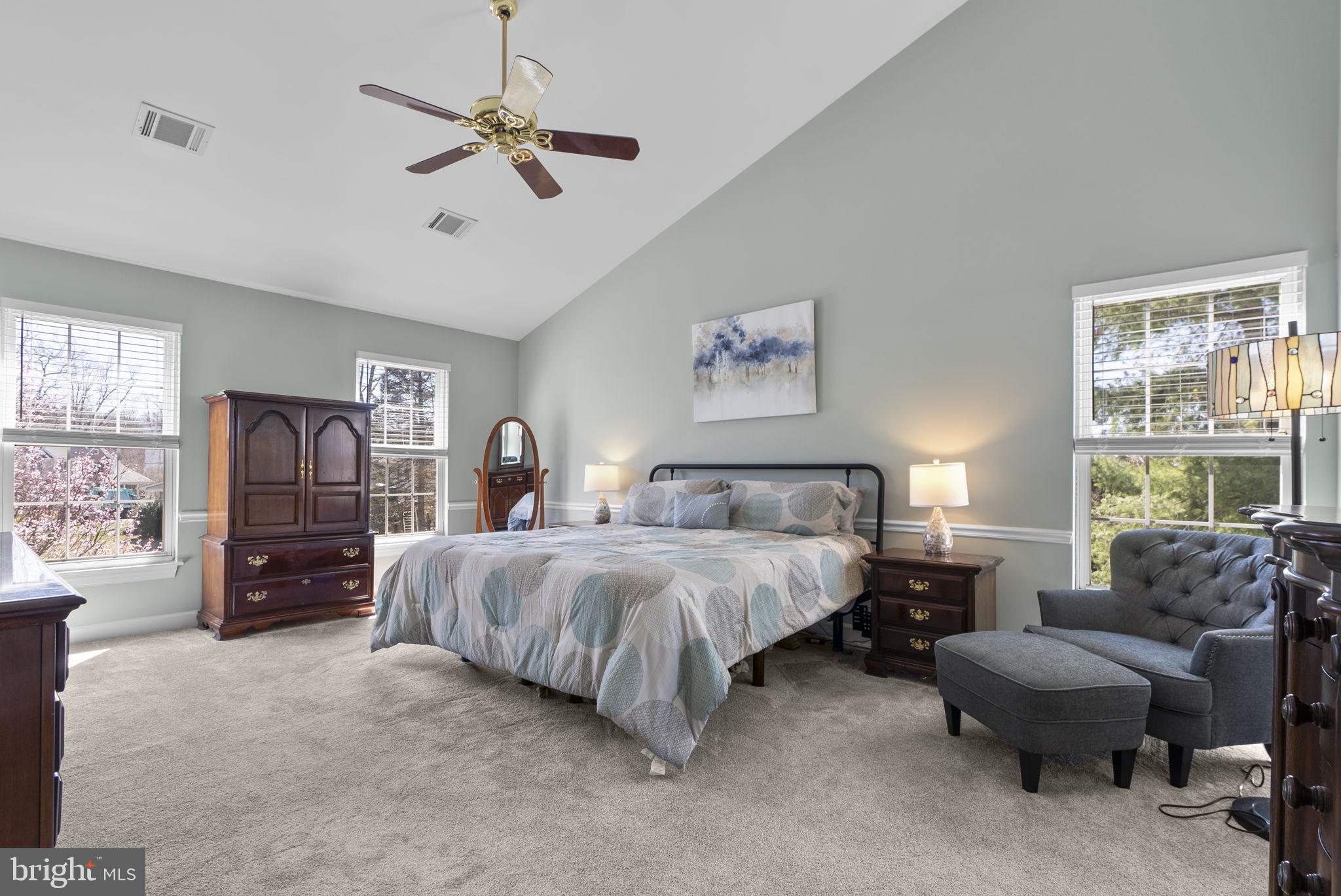 WINDSOR KNOLLS - Residential