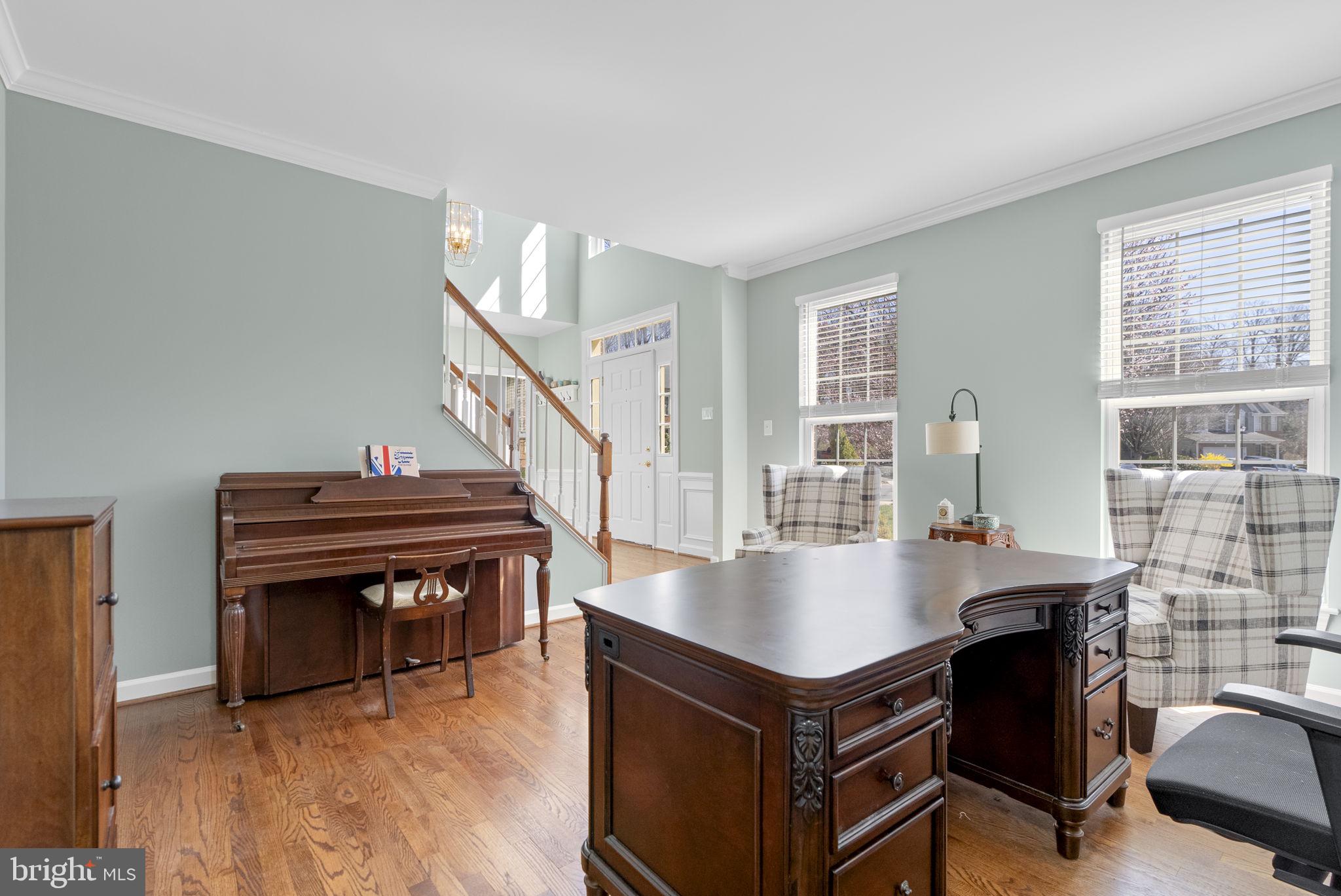 WINDSOR KNOLLS - Residential