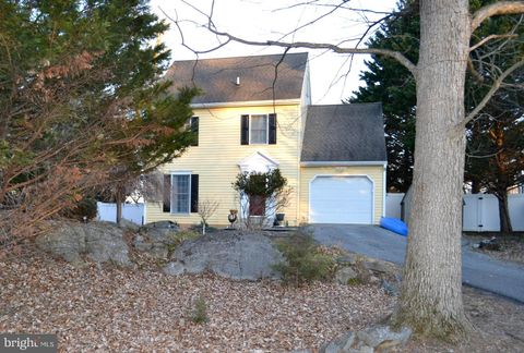 104 DEVON WAY SHEPHERDSTOWN WV 25443