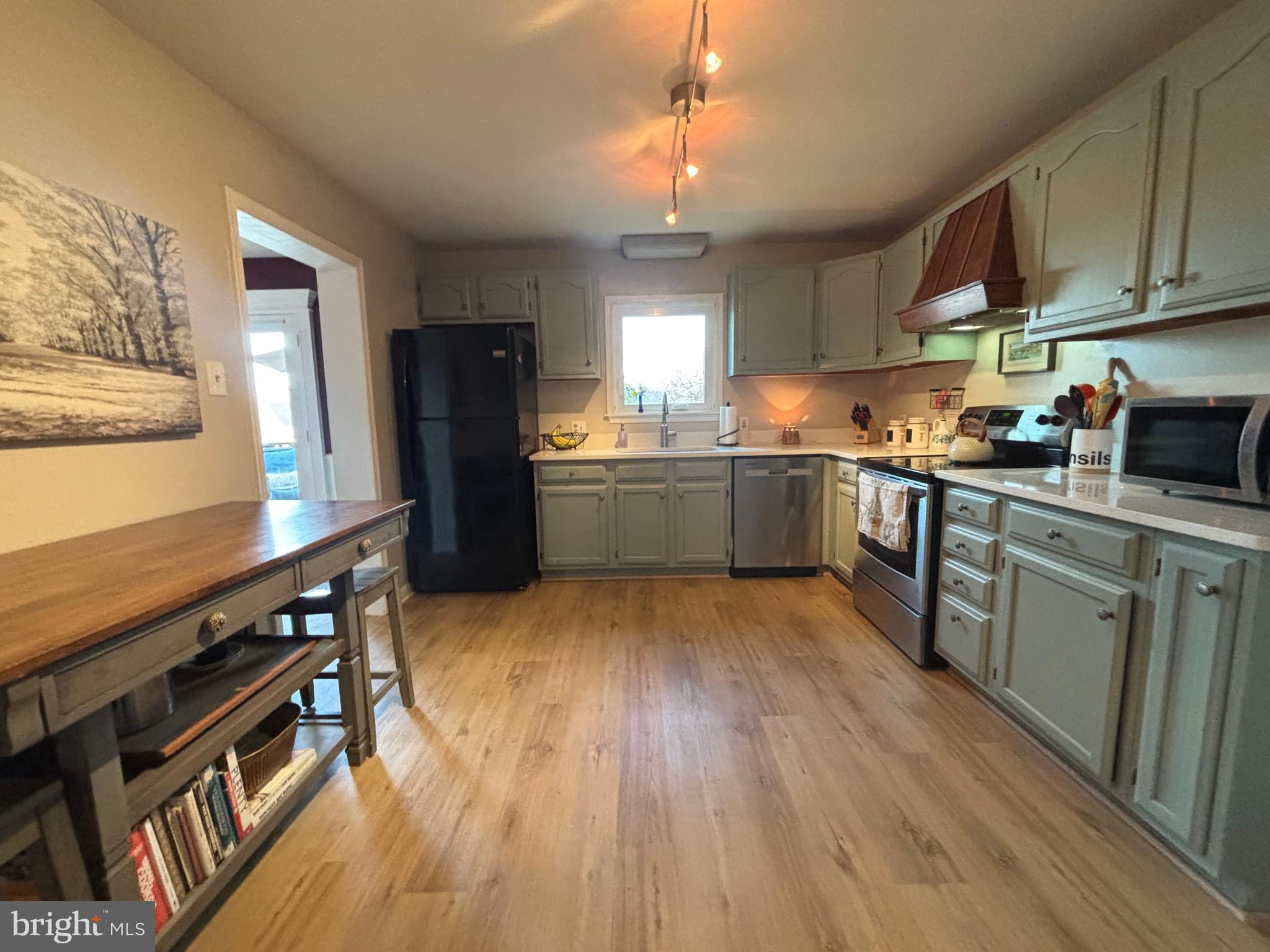 CHAPLINE'S CHOICE - Residential