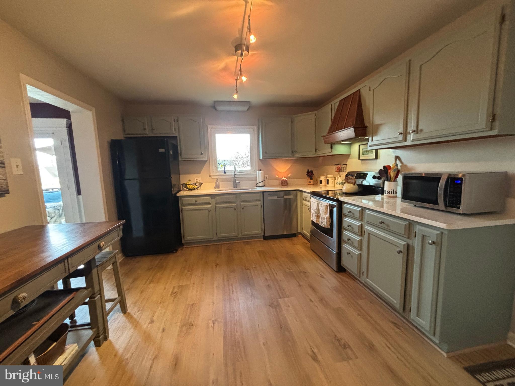 CHAPLINE'S CHOICE - Residential