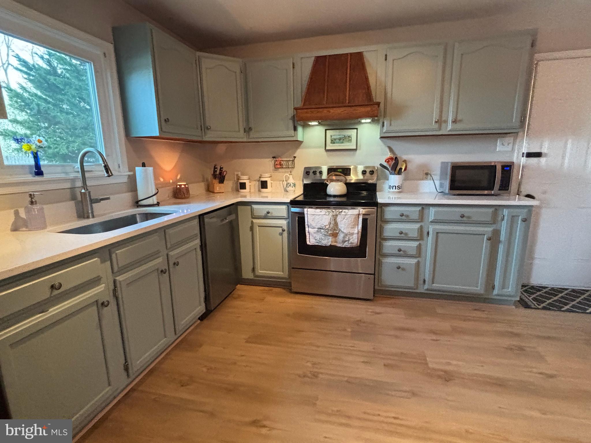 CHAPLINE'S CHOICE - Residential