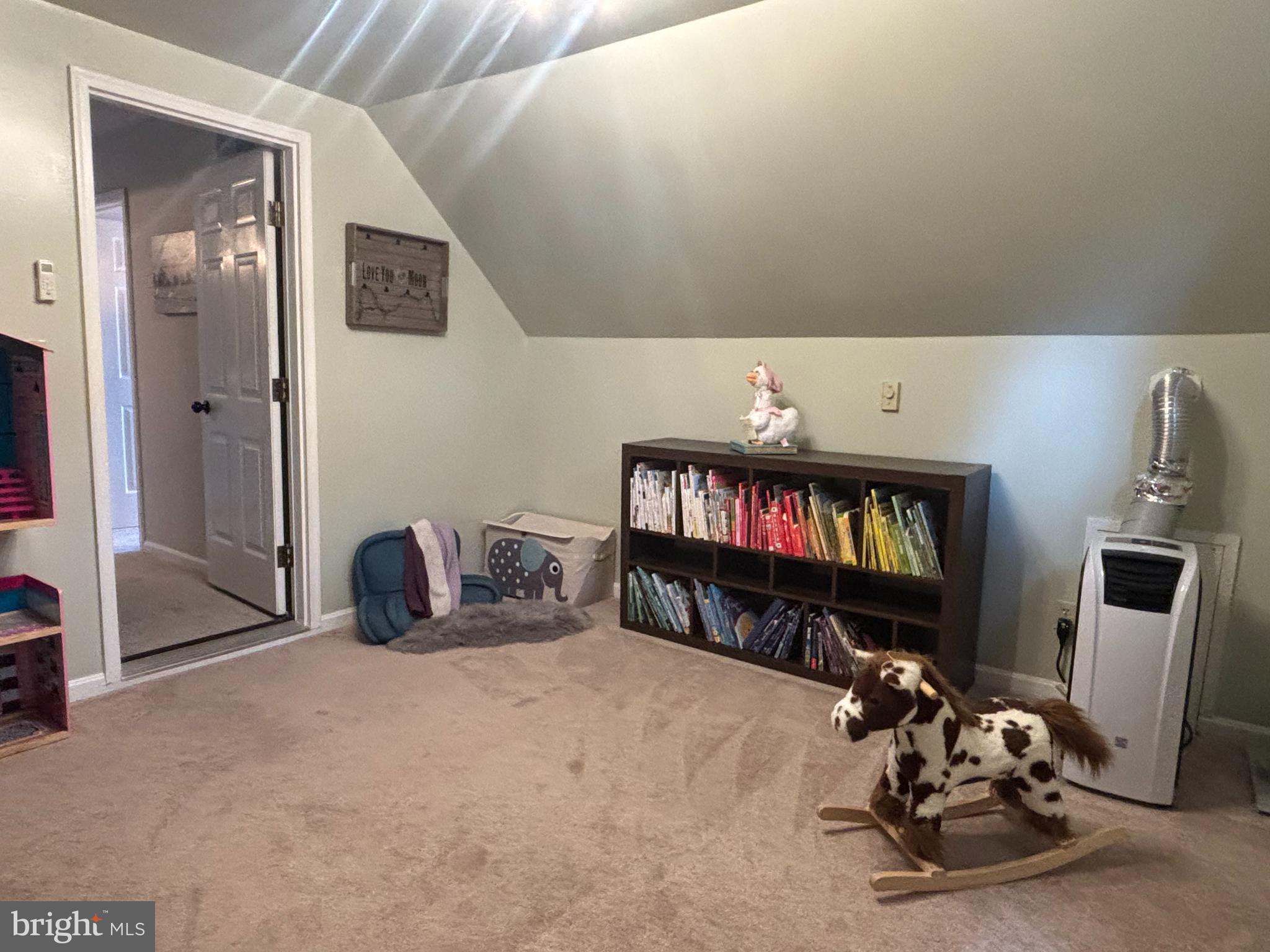 CHAPLINE'S CHOICE - Residential