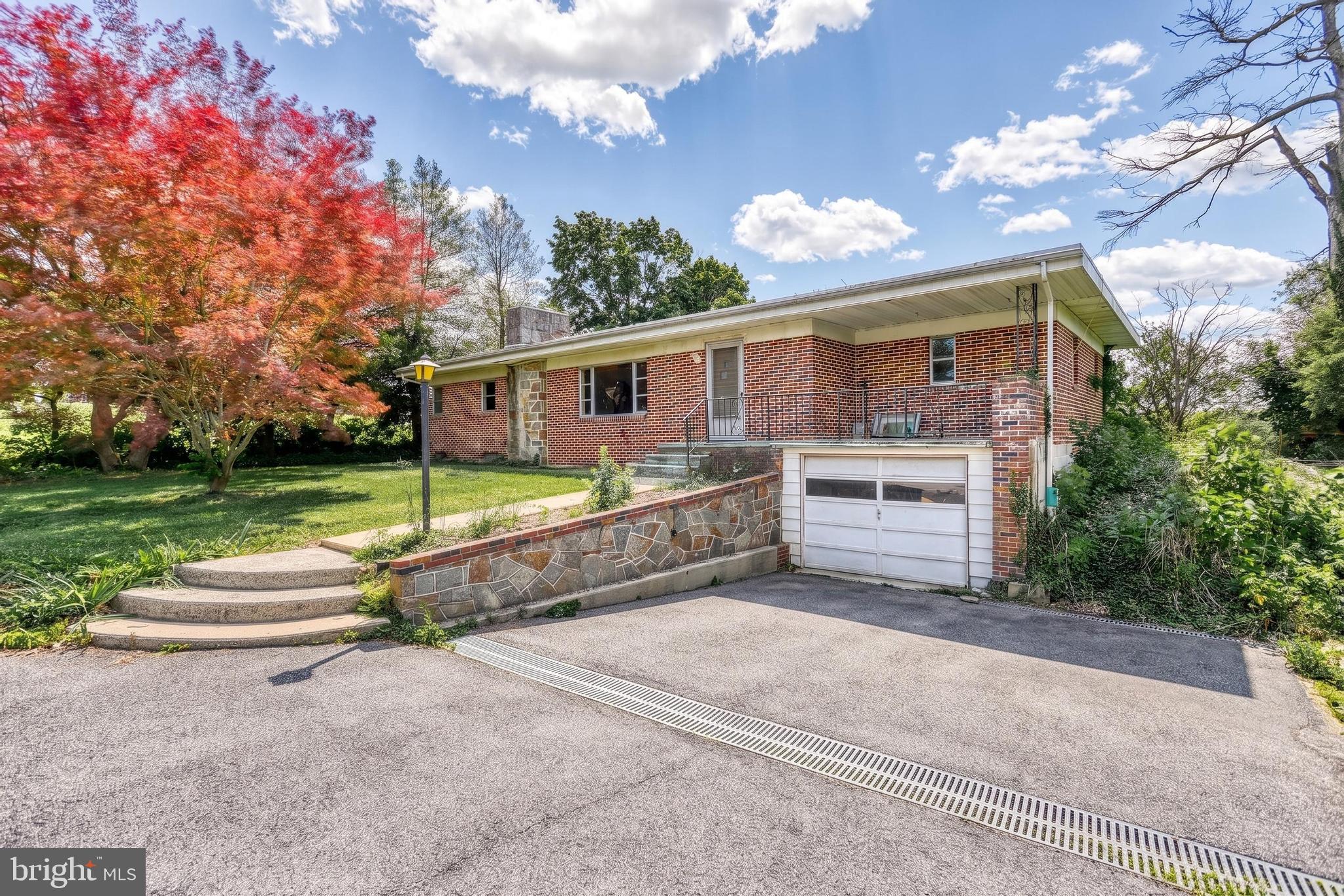 9 PINE GROVE ROAD