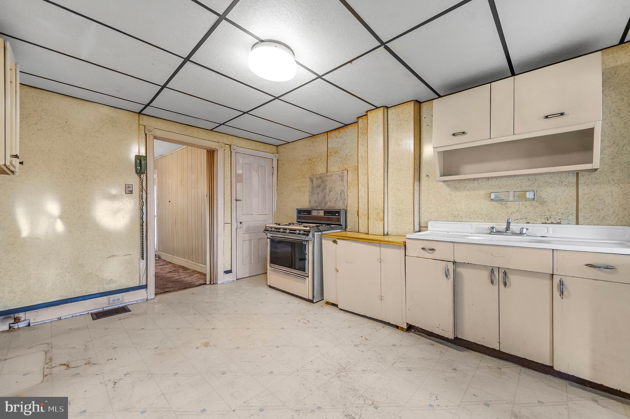 AMBLER HOUSE - Residential