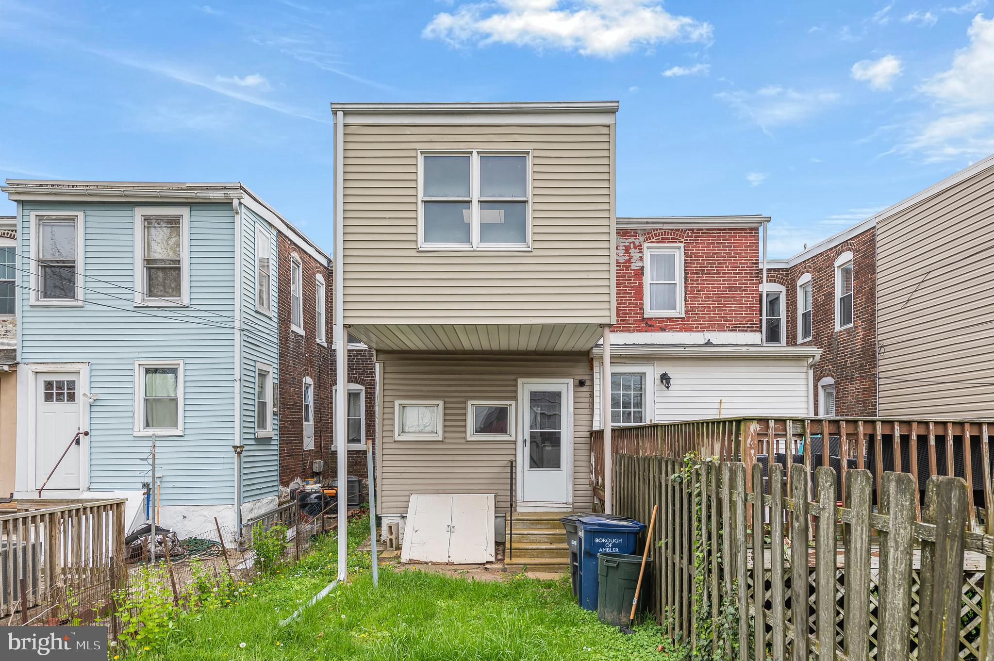 AMBLER HOUSE - Residential