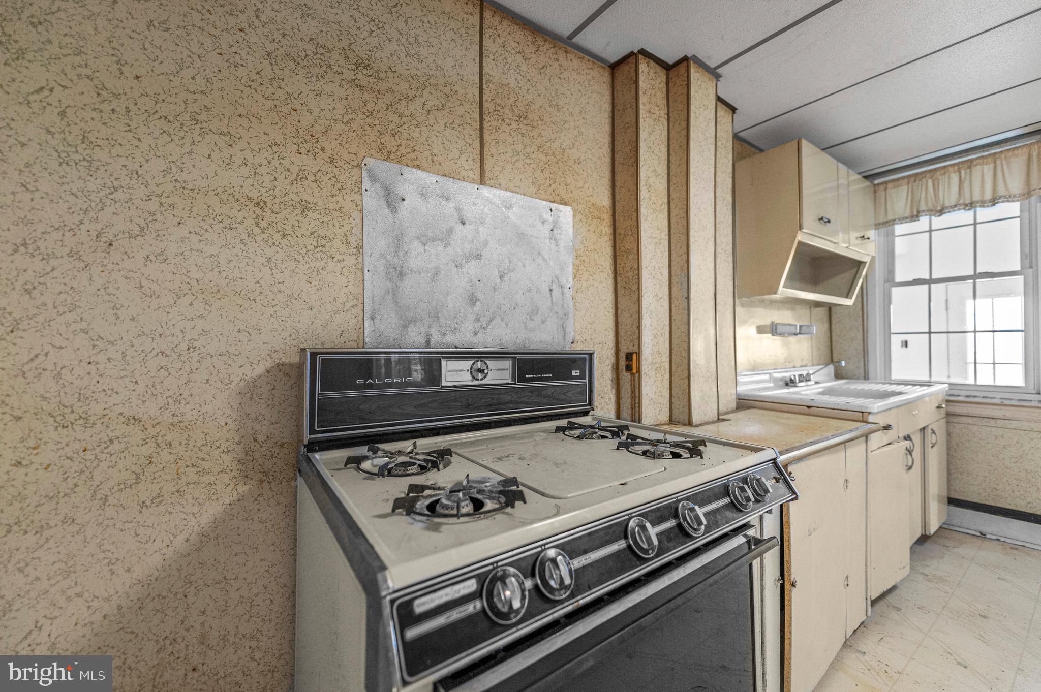 AMBLER HOUSE - Residential
