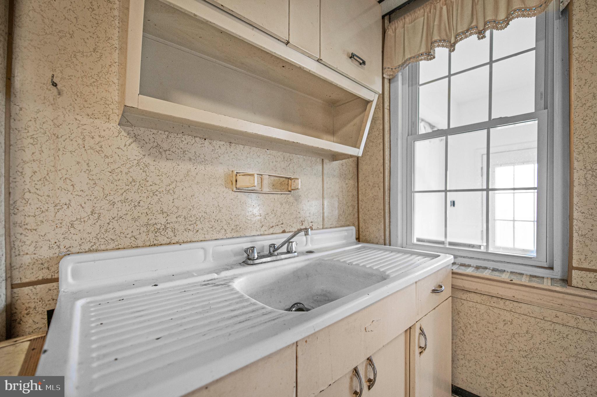 AMBLER HOUSE - Residential