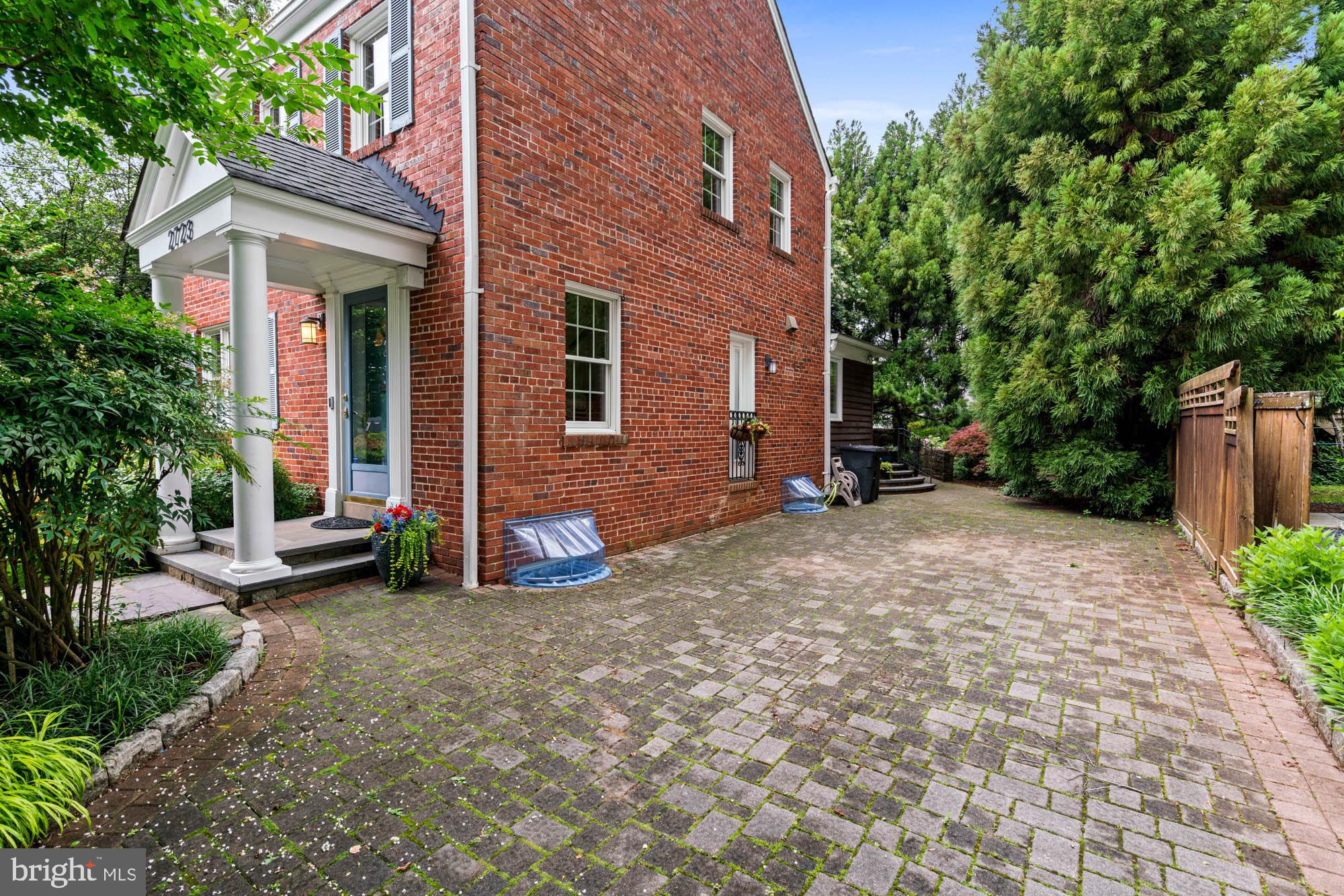 ROCK CREEK FOREST - Residential