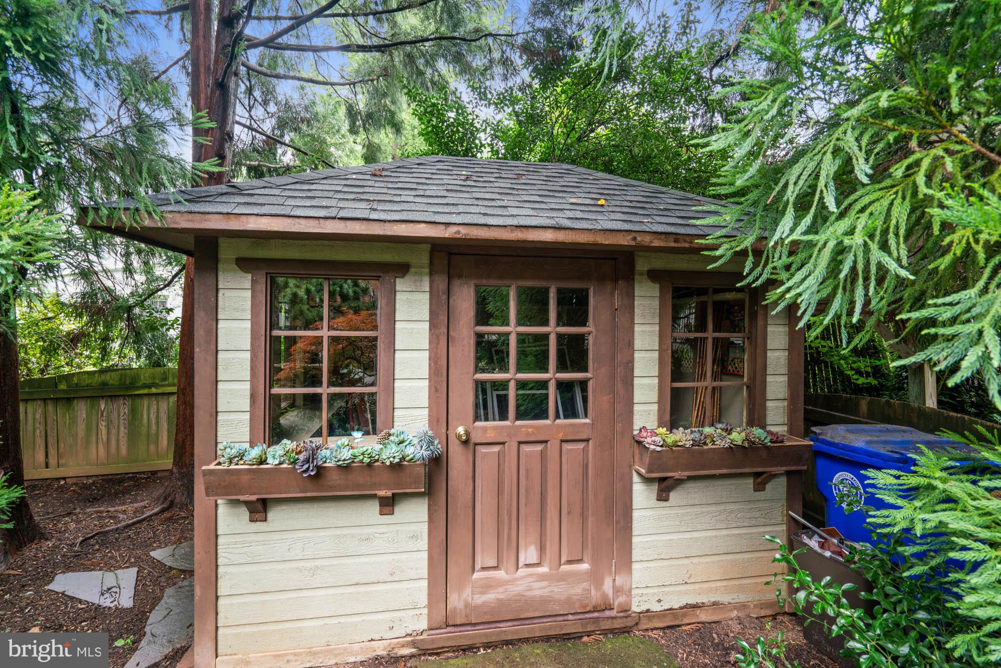 ROCK CREEK FOREST - Residential