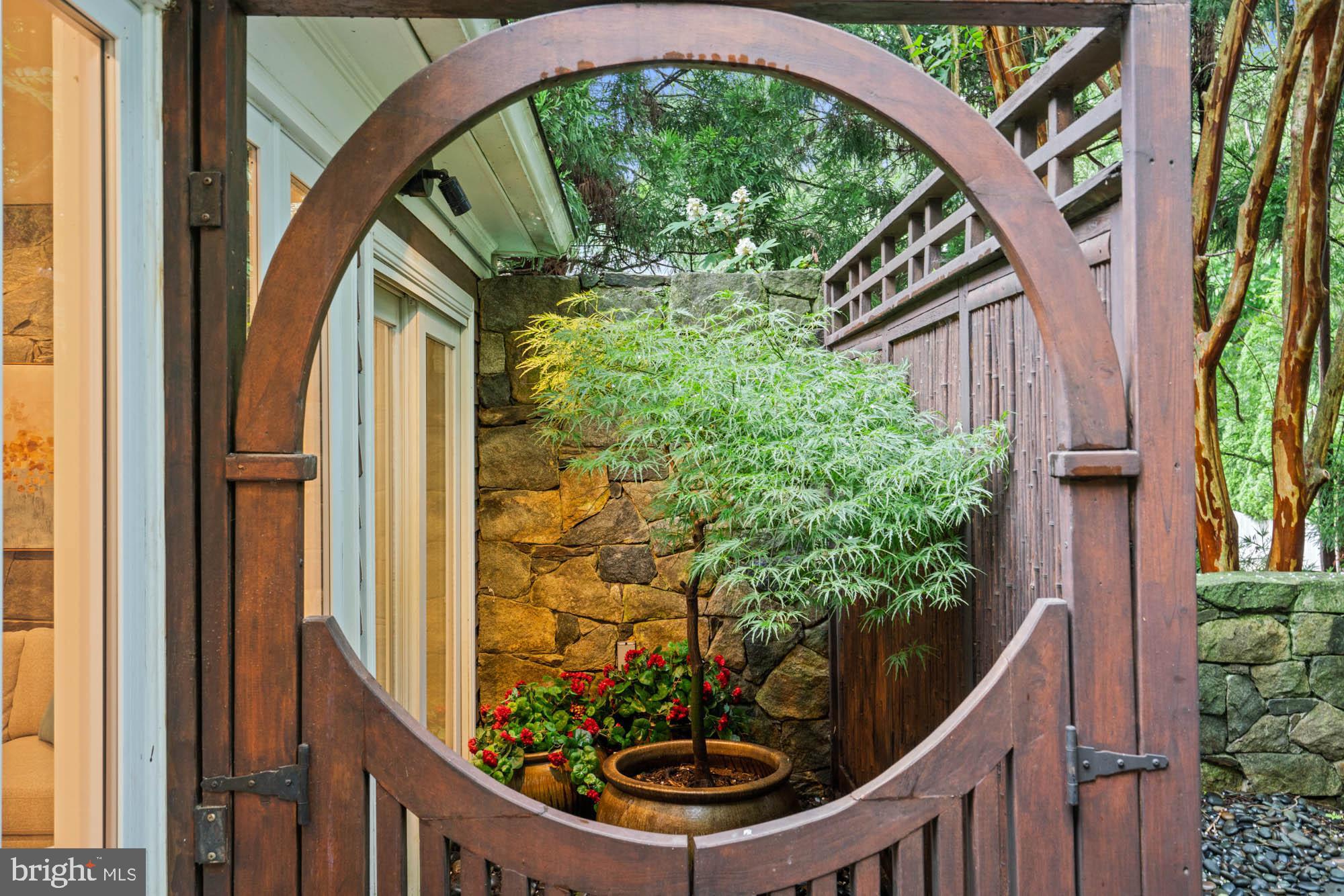 ROCK CREEK FOREST - Residential