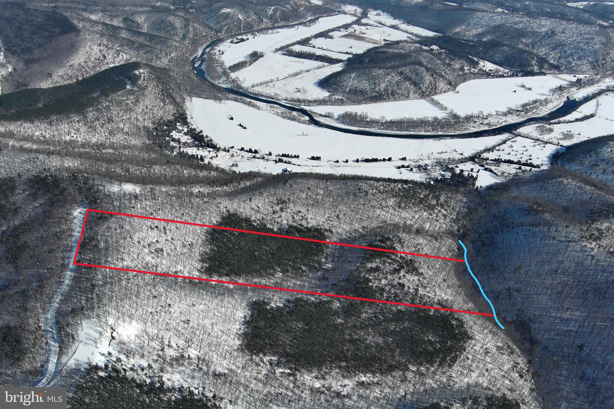 BLUFFS ON THE POTOMAC - Land