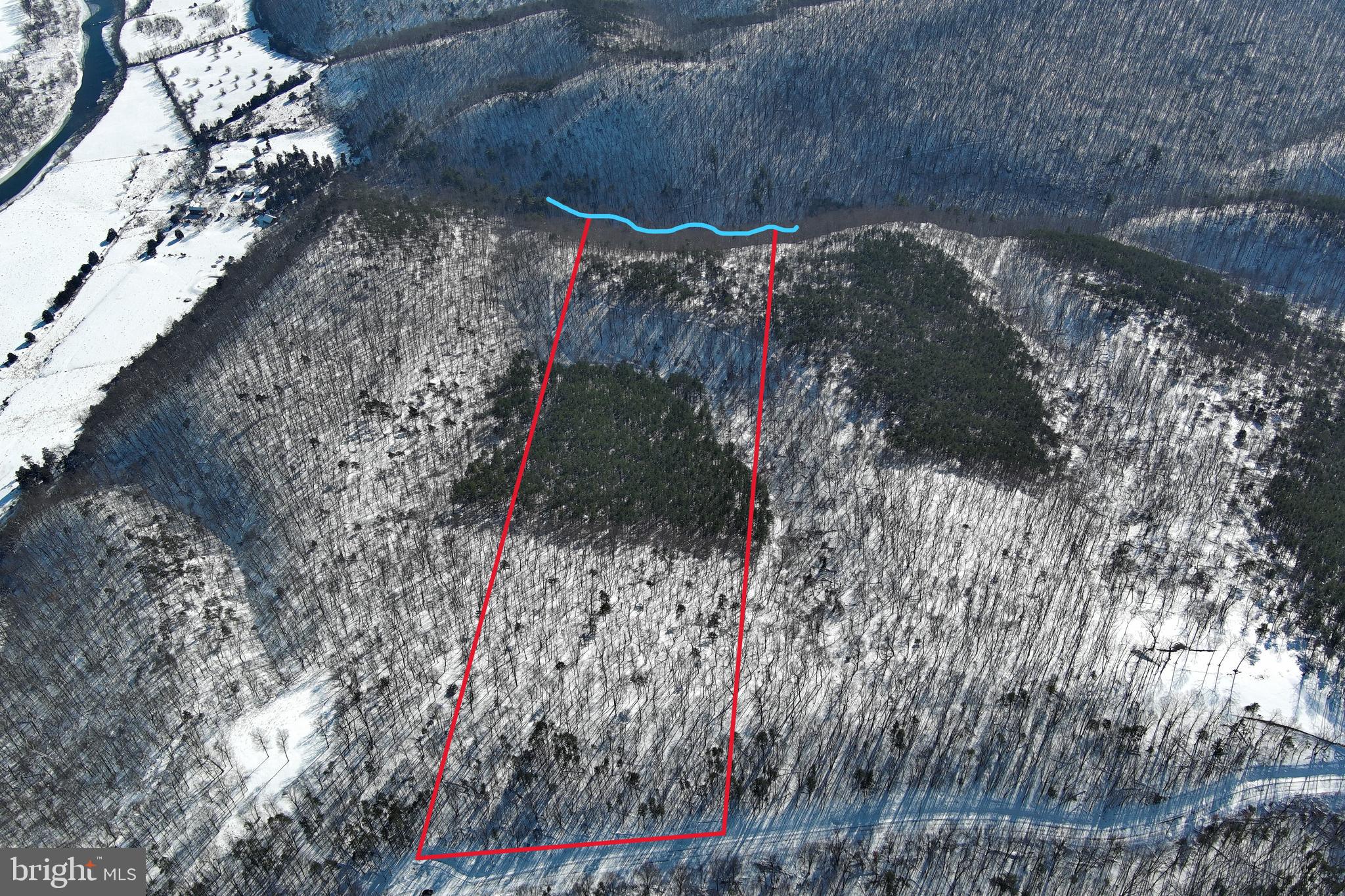 BLUFFS ON THE POTOMAC - Land