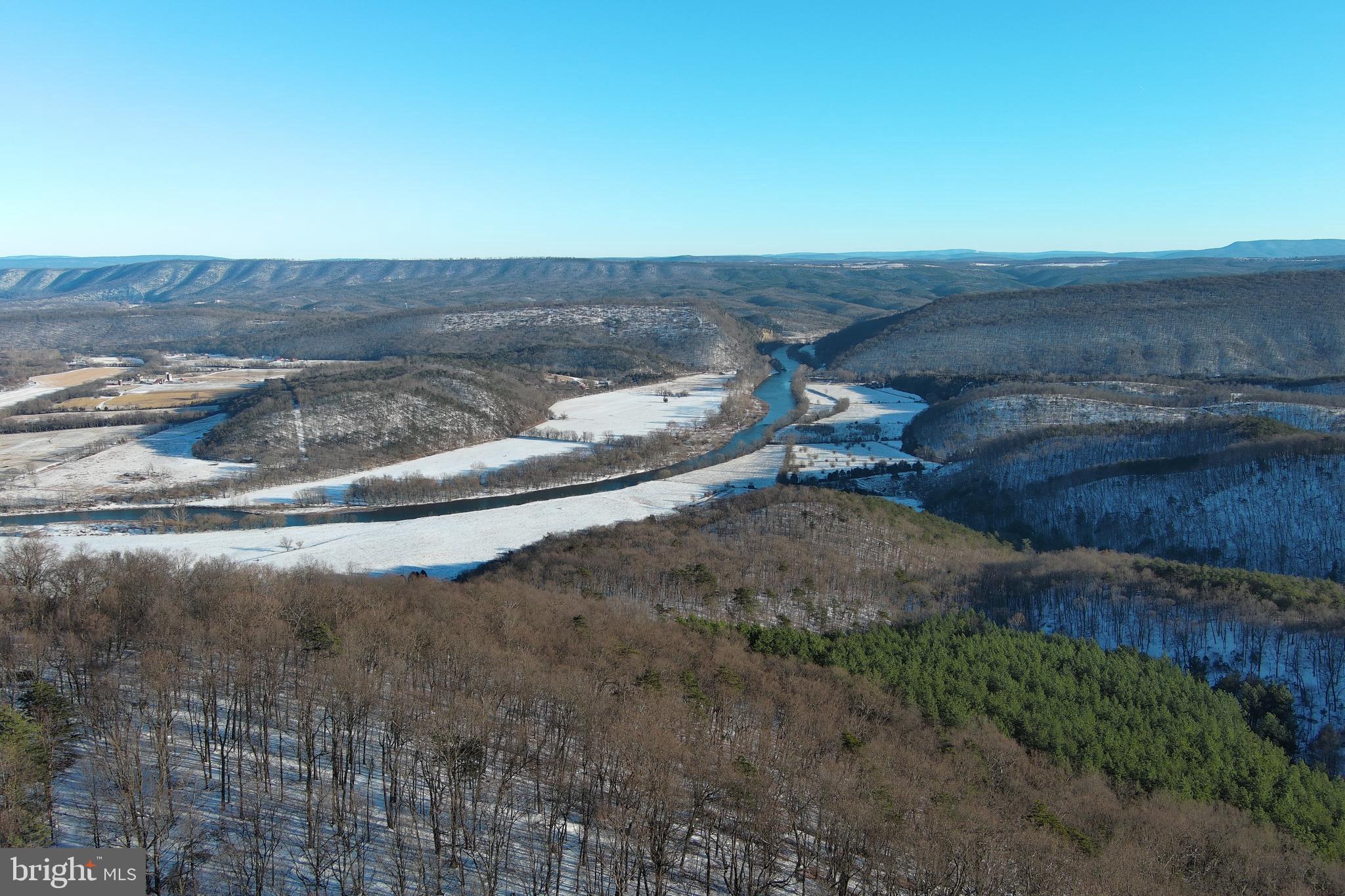 BLUFFS ON THE POTOMAC - Land