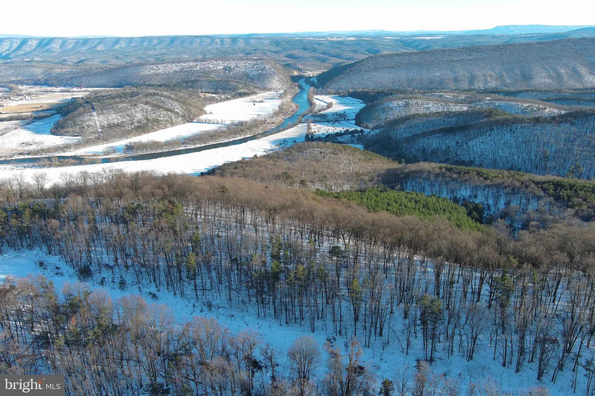 BLUFFS ON THE POTOMAC - Land