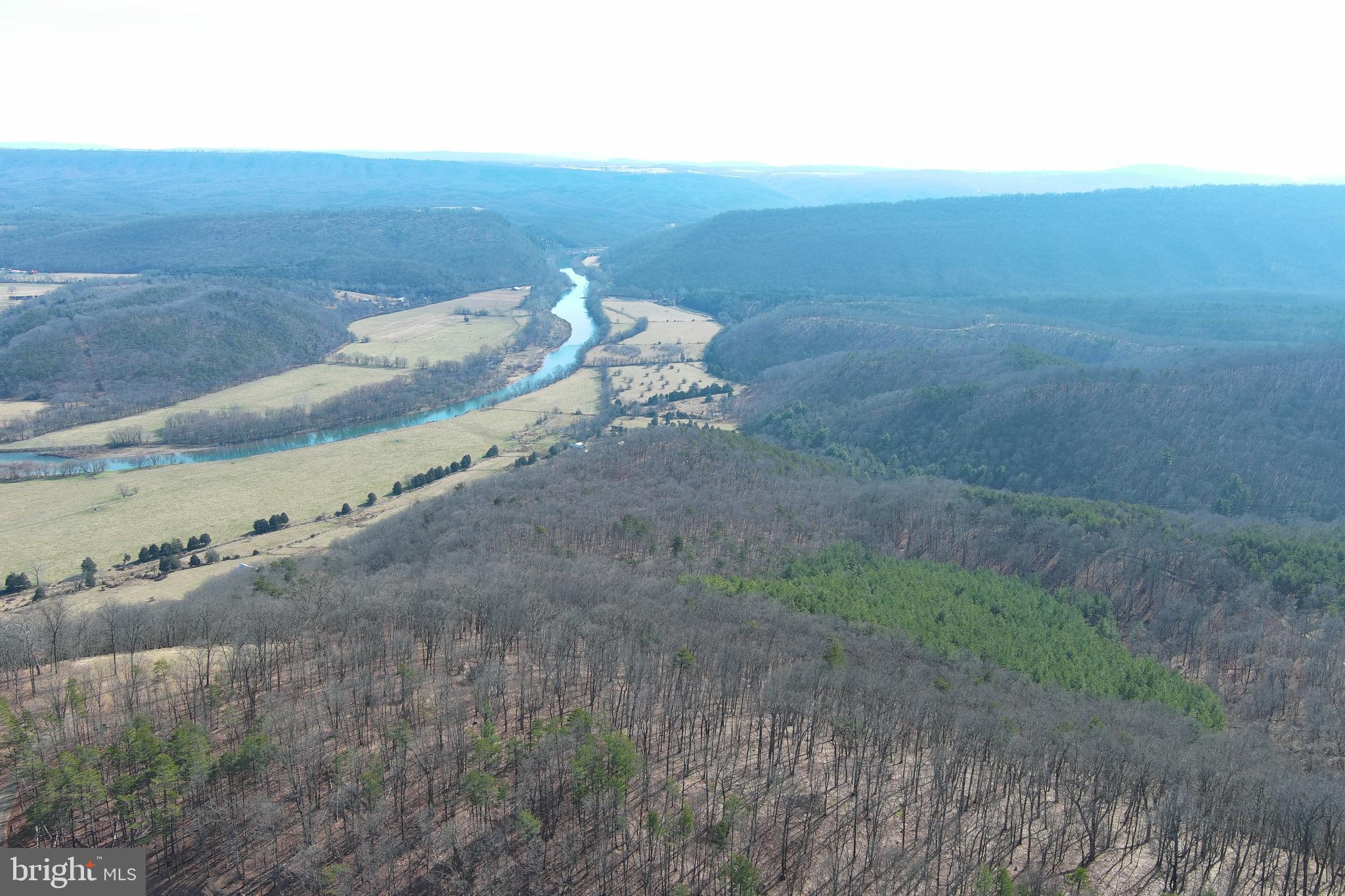 BLUFFS ON THE POTOMAC - Land