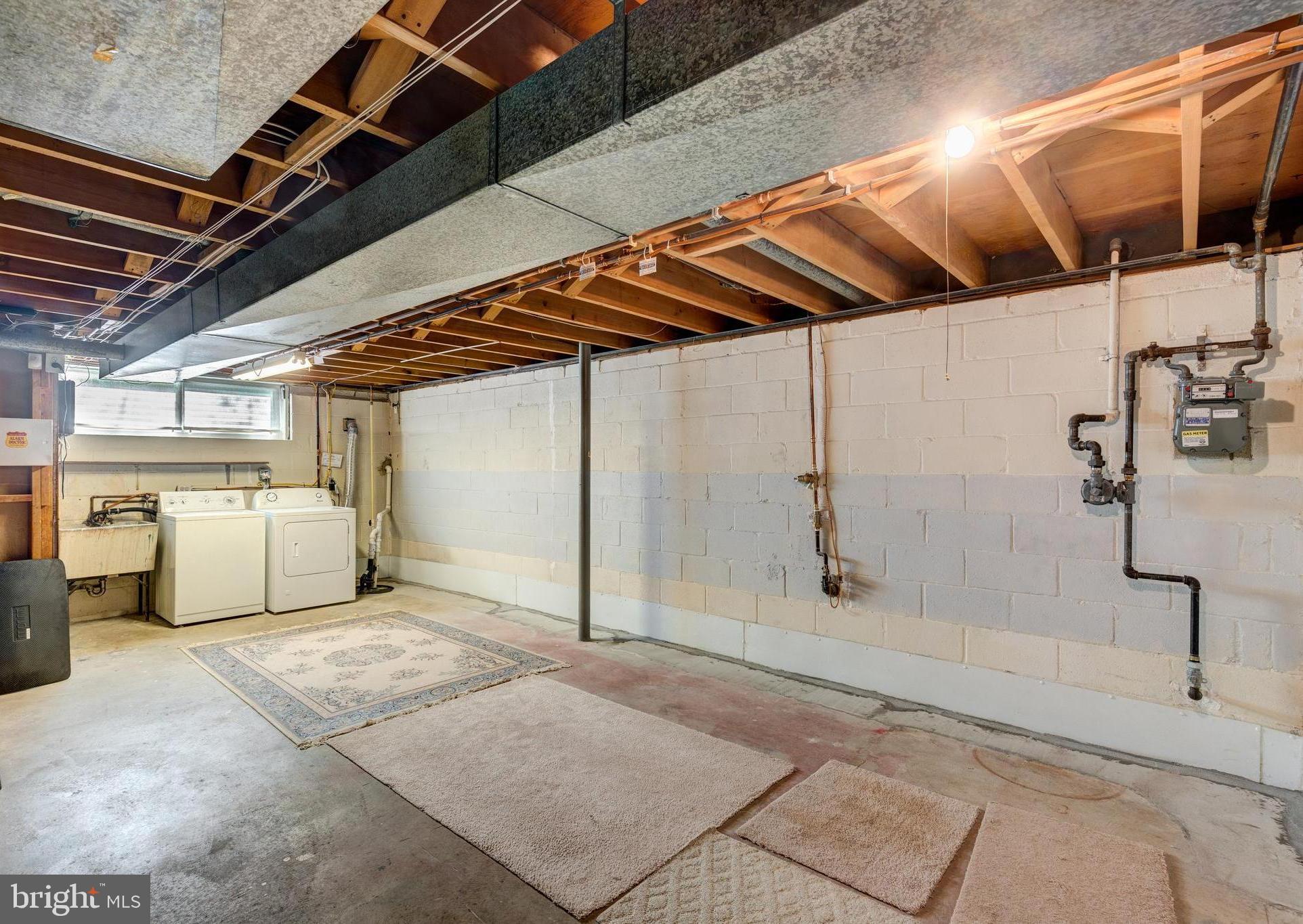 OLD COURT ESTATES - Residential