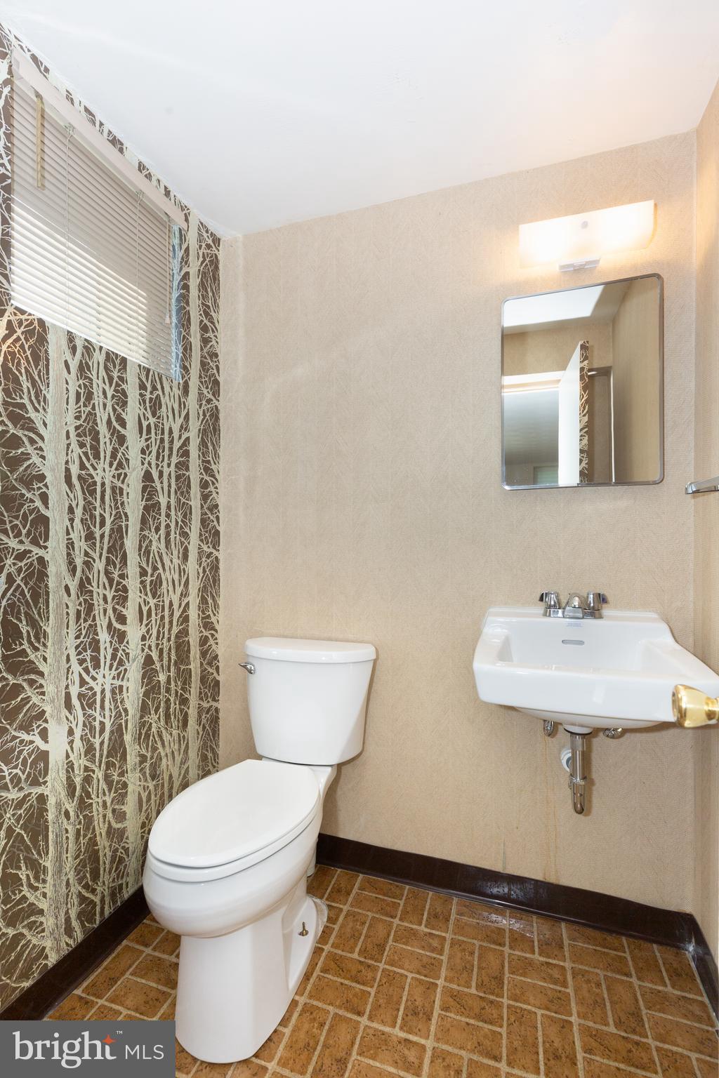 OLD COURT ESTATES - Residential