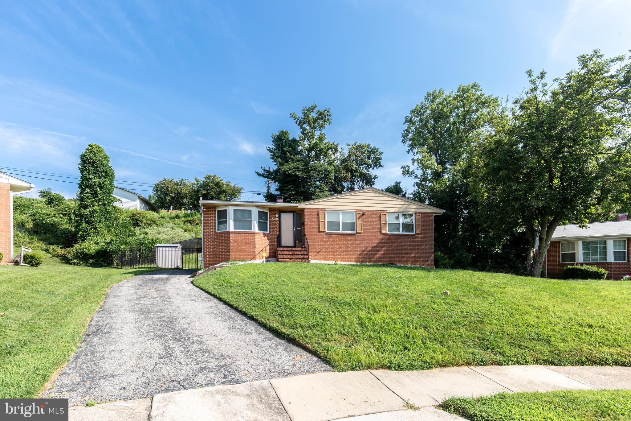 OLD COURT ESTATES - Residential